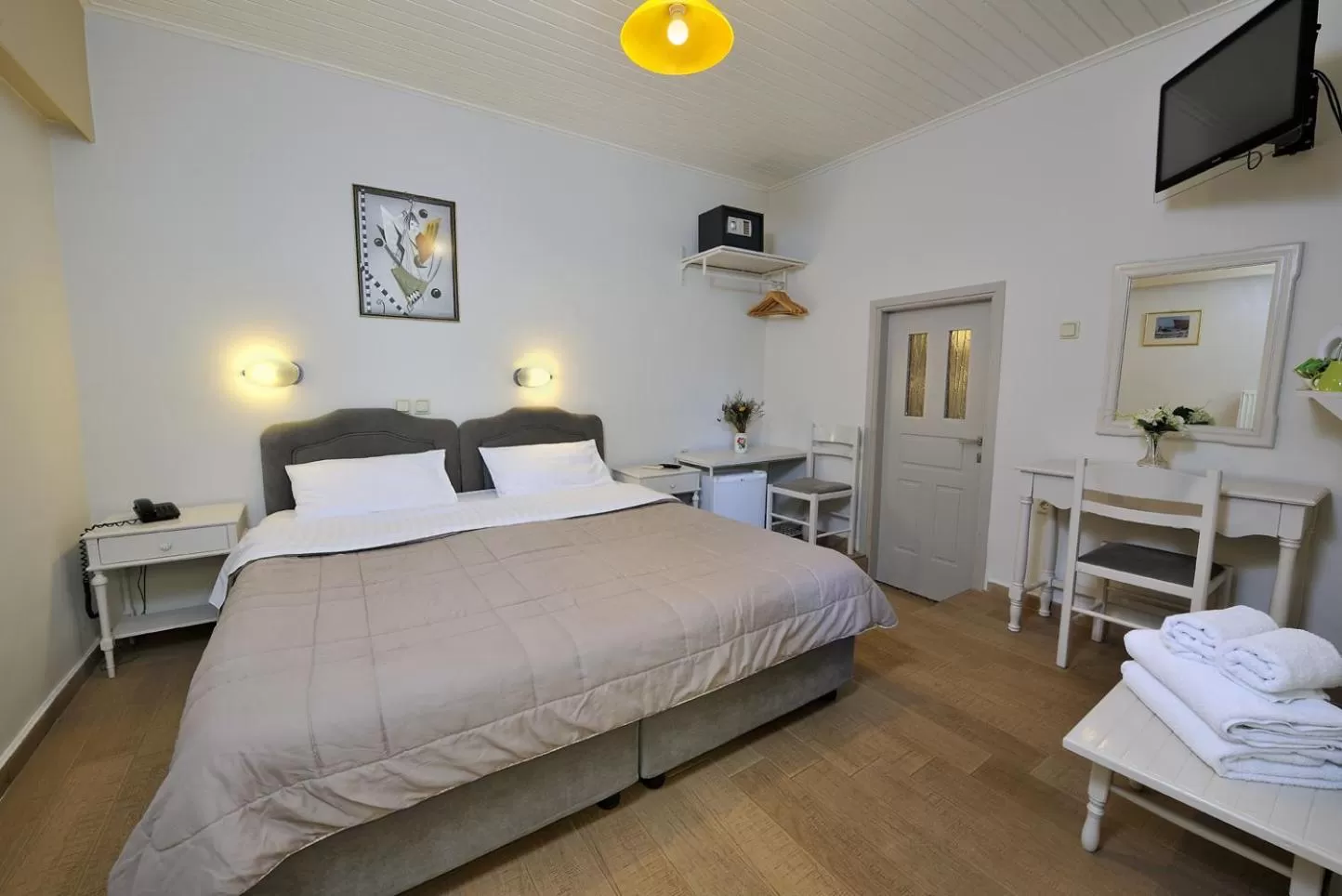 Bed in Dryades & Orion Hotel