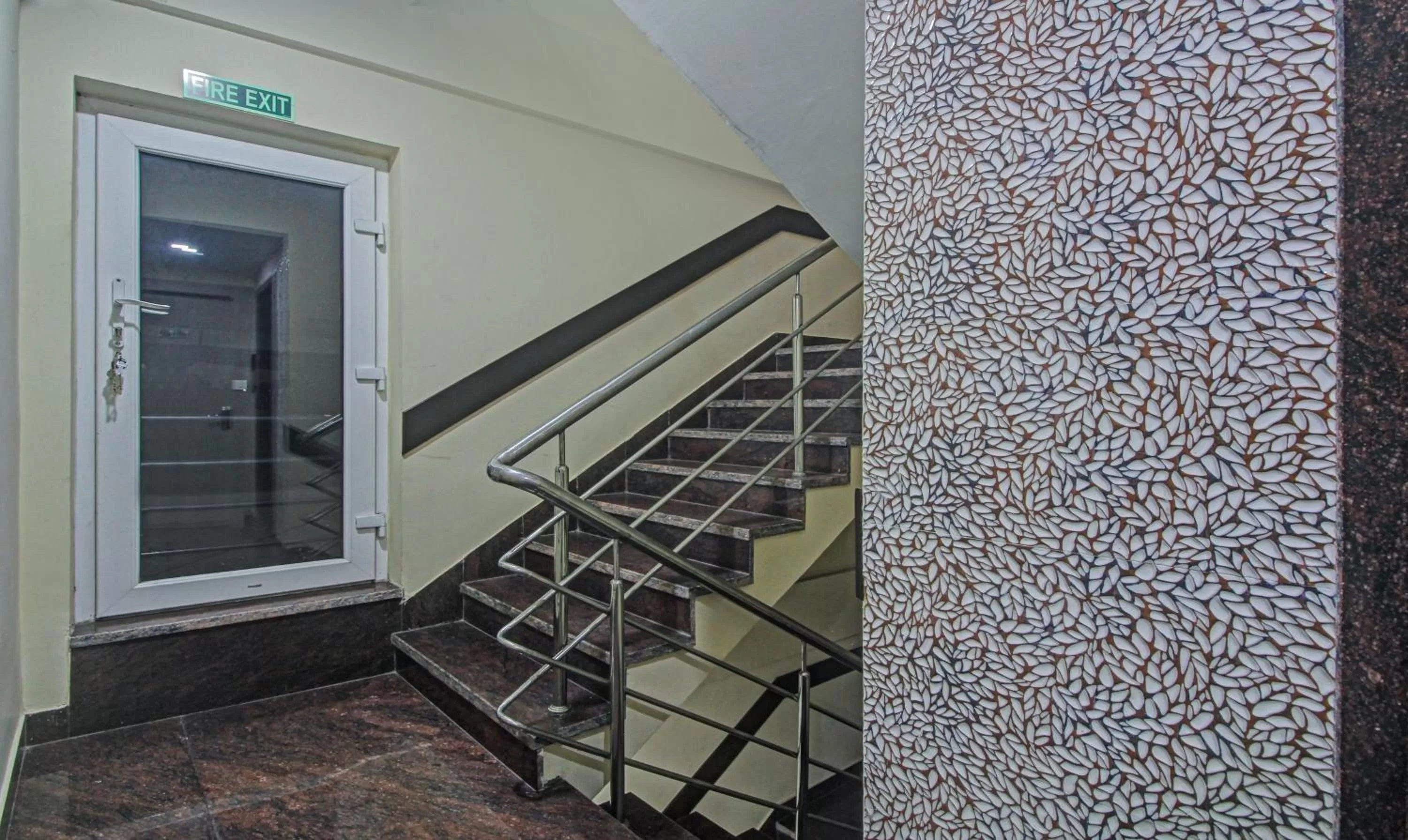 Lobby or reception in Itsy Hotels Reotel Near Rabindra Sarobar