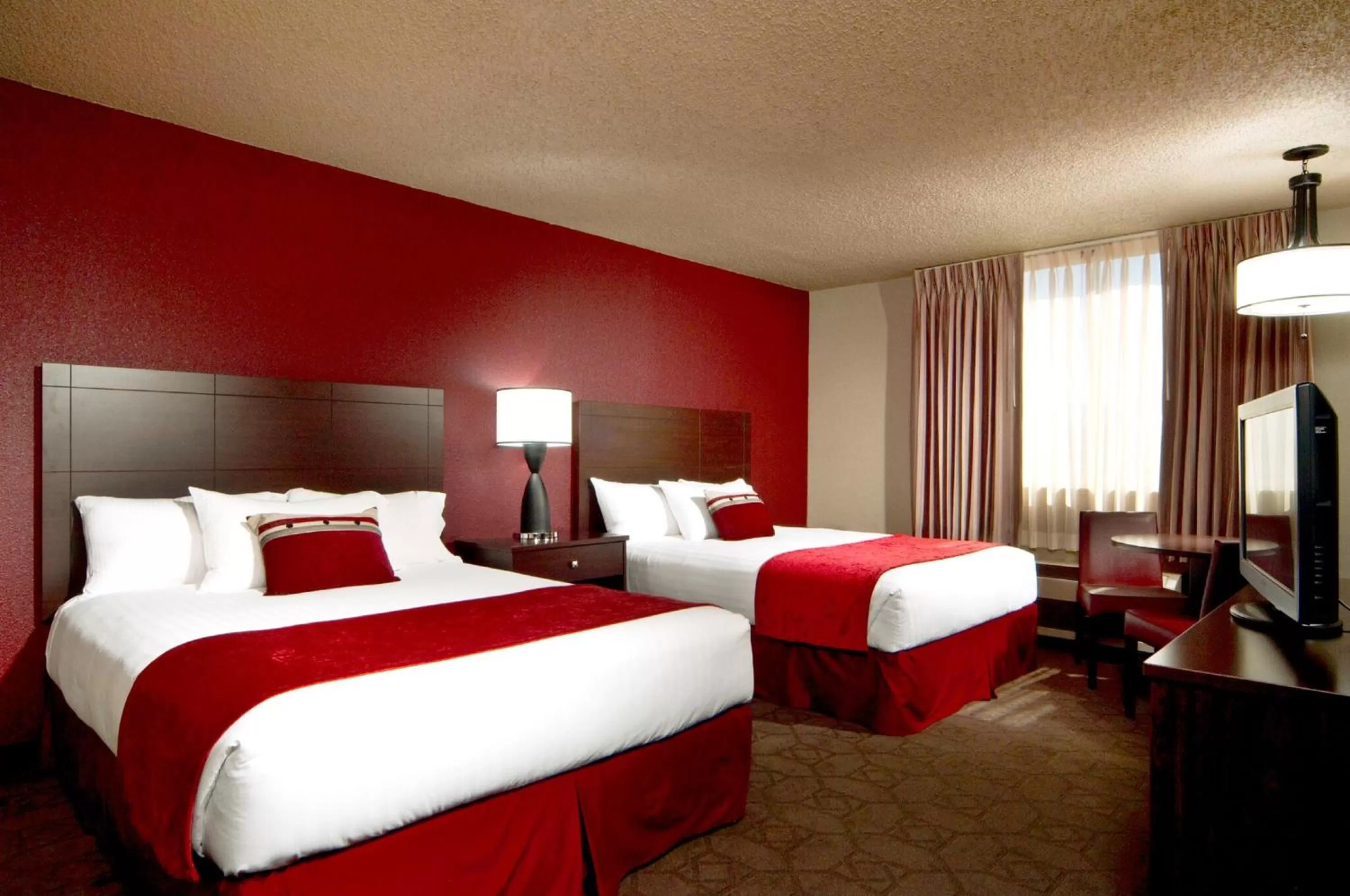 TV and multimedia, Bed in The Edgewater Hotel and Casino