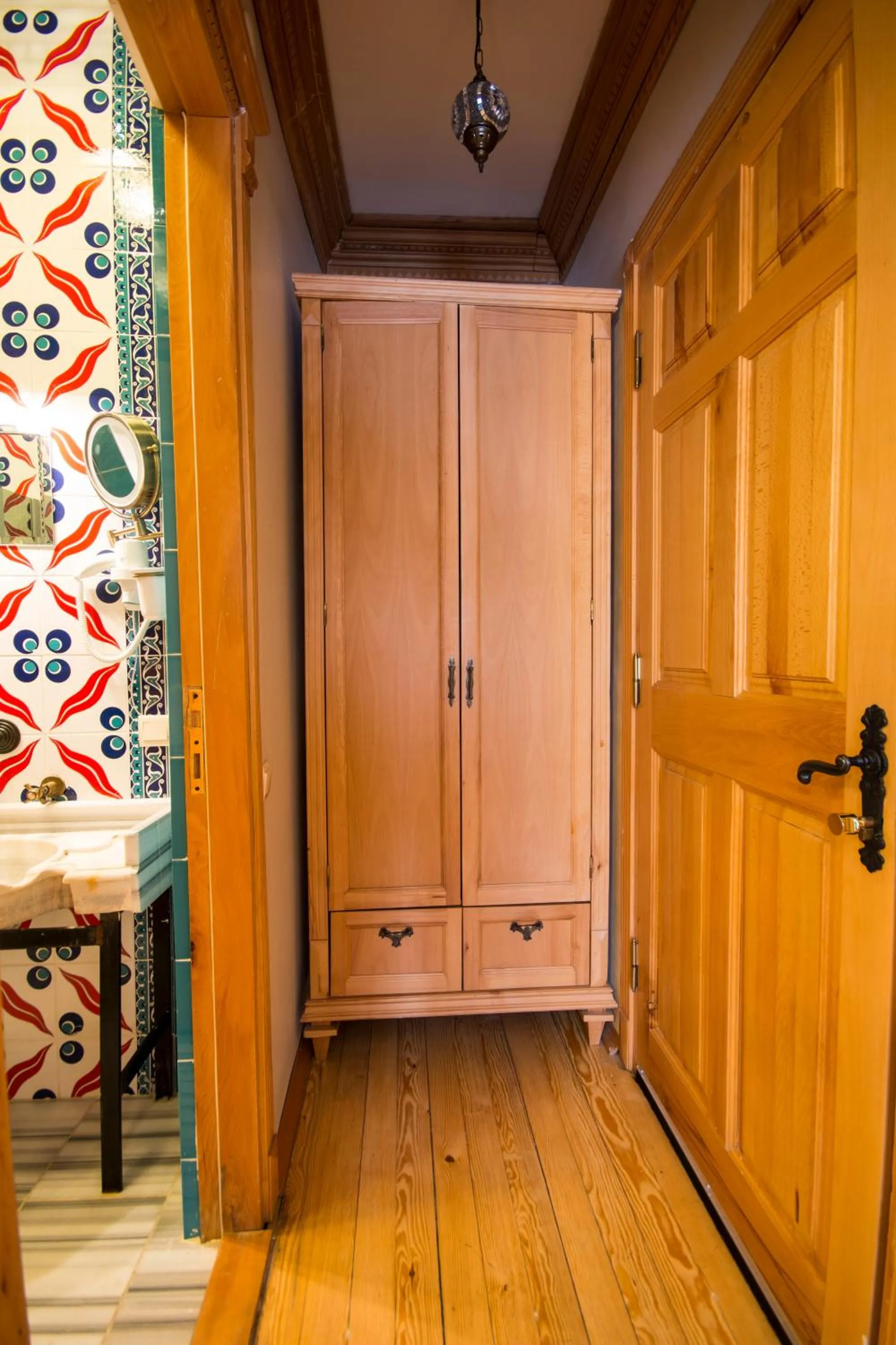 Decorative detail in Sultan Corner Hotel