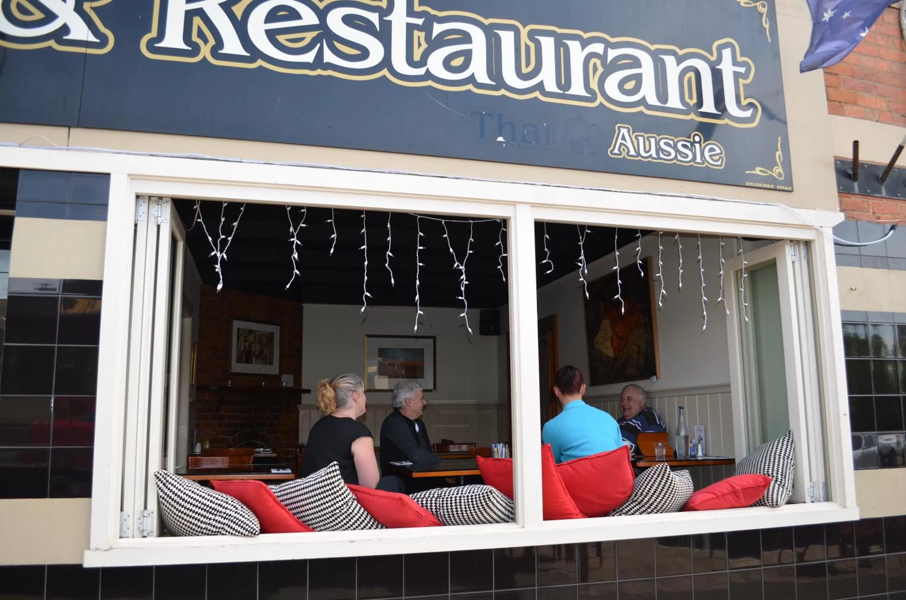 Restaurant/places to eat in The Empire Hotel Deloraine