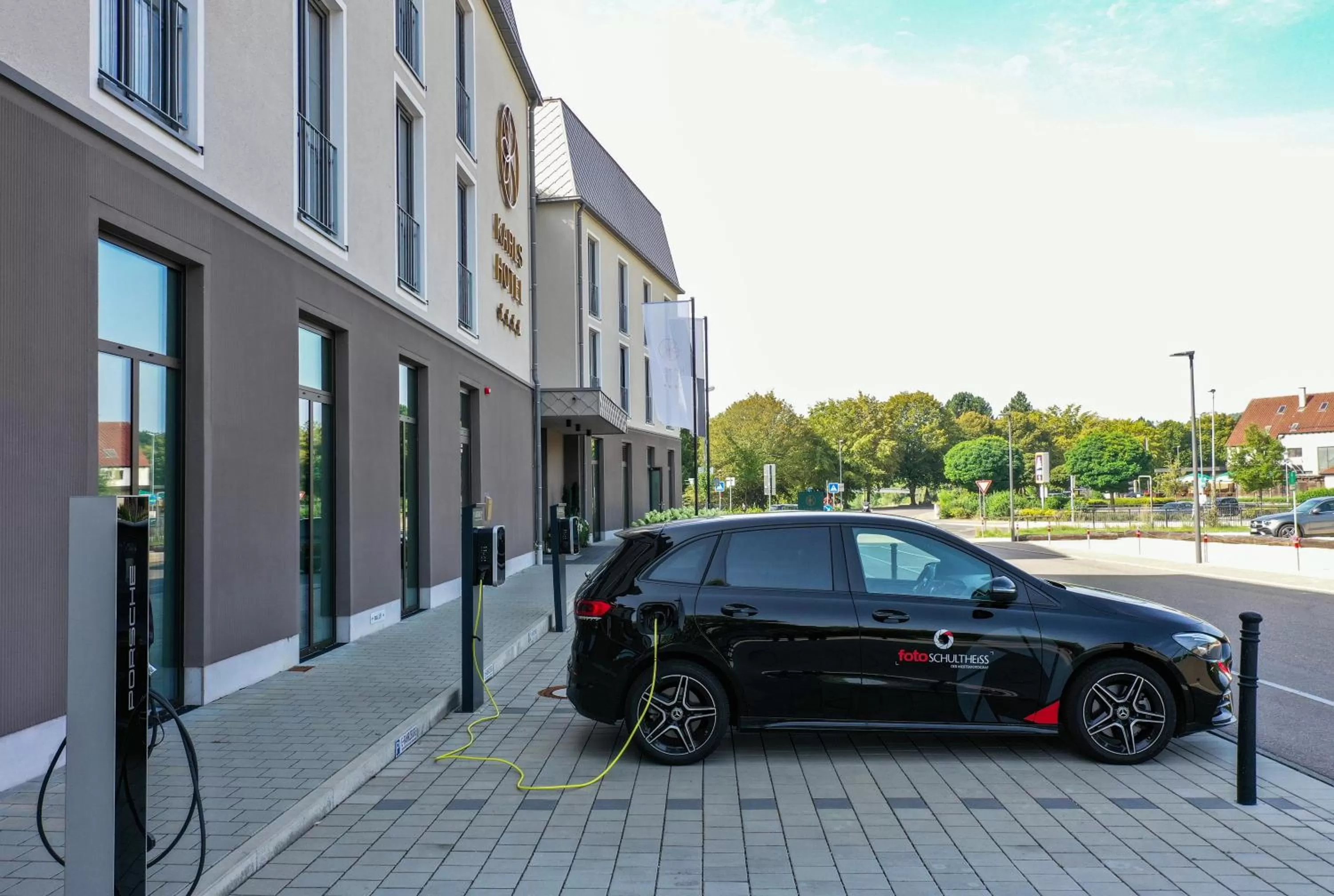 Parking in Karls Hotel