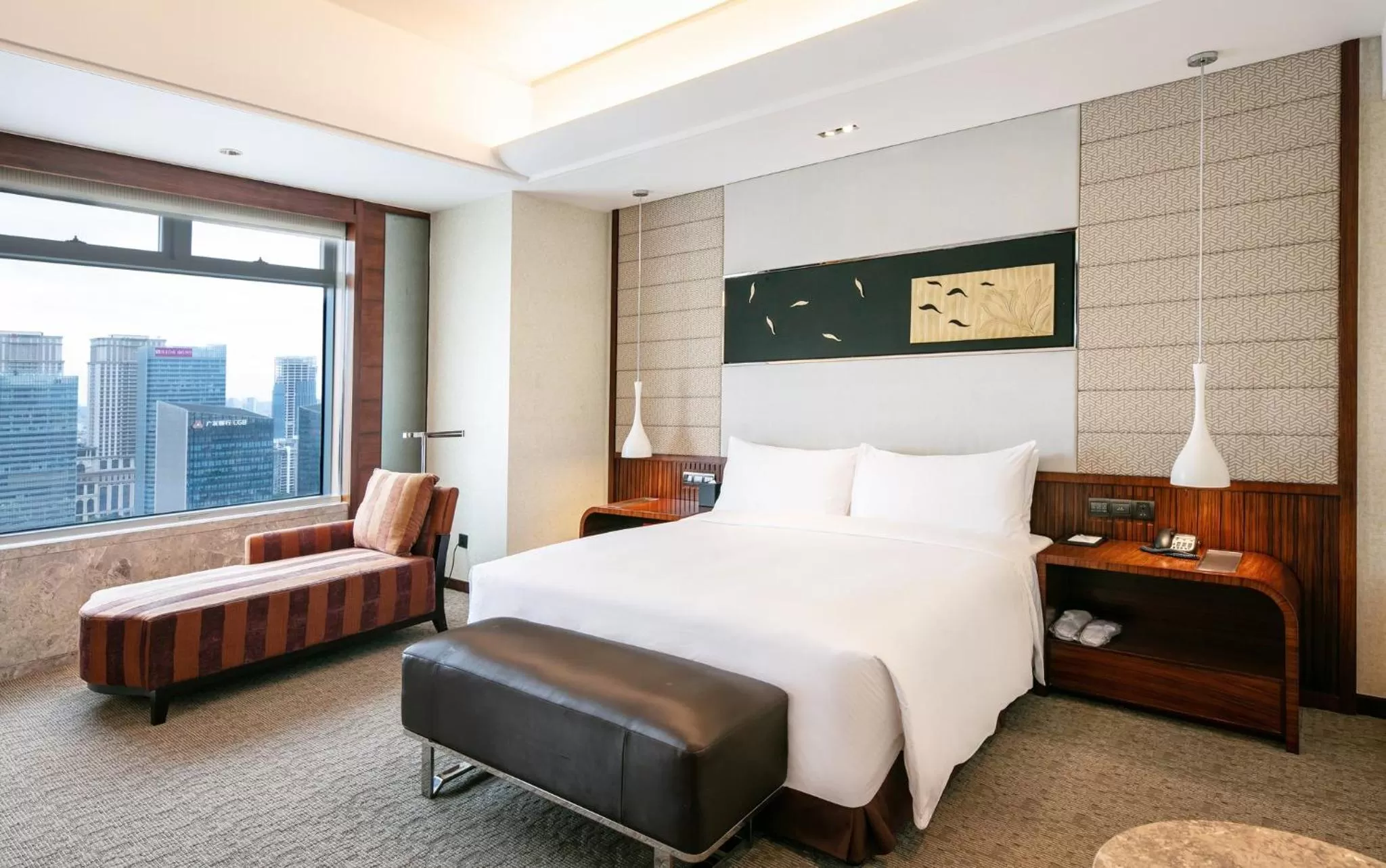 Photo of the whole room, Bed in InterContinental Foshan by IHG