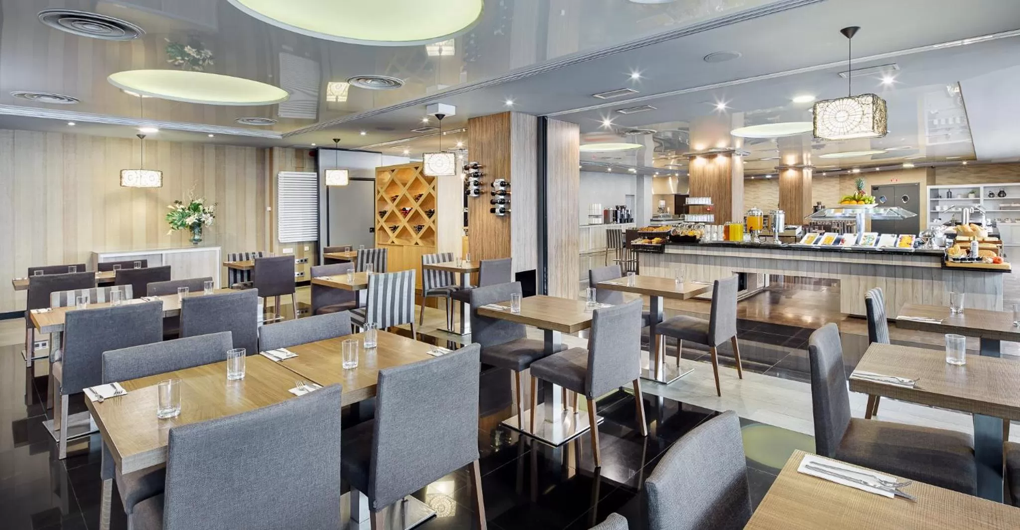 Restaurant/places to eat in Gran Hotel Luna de Granada