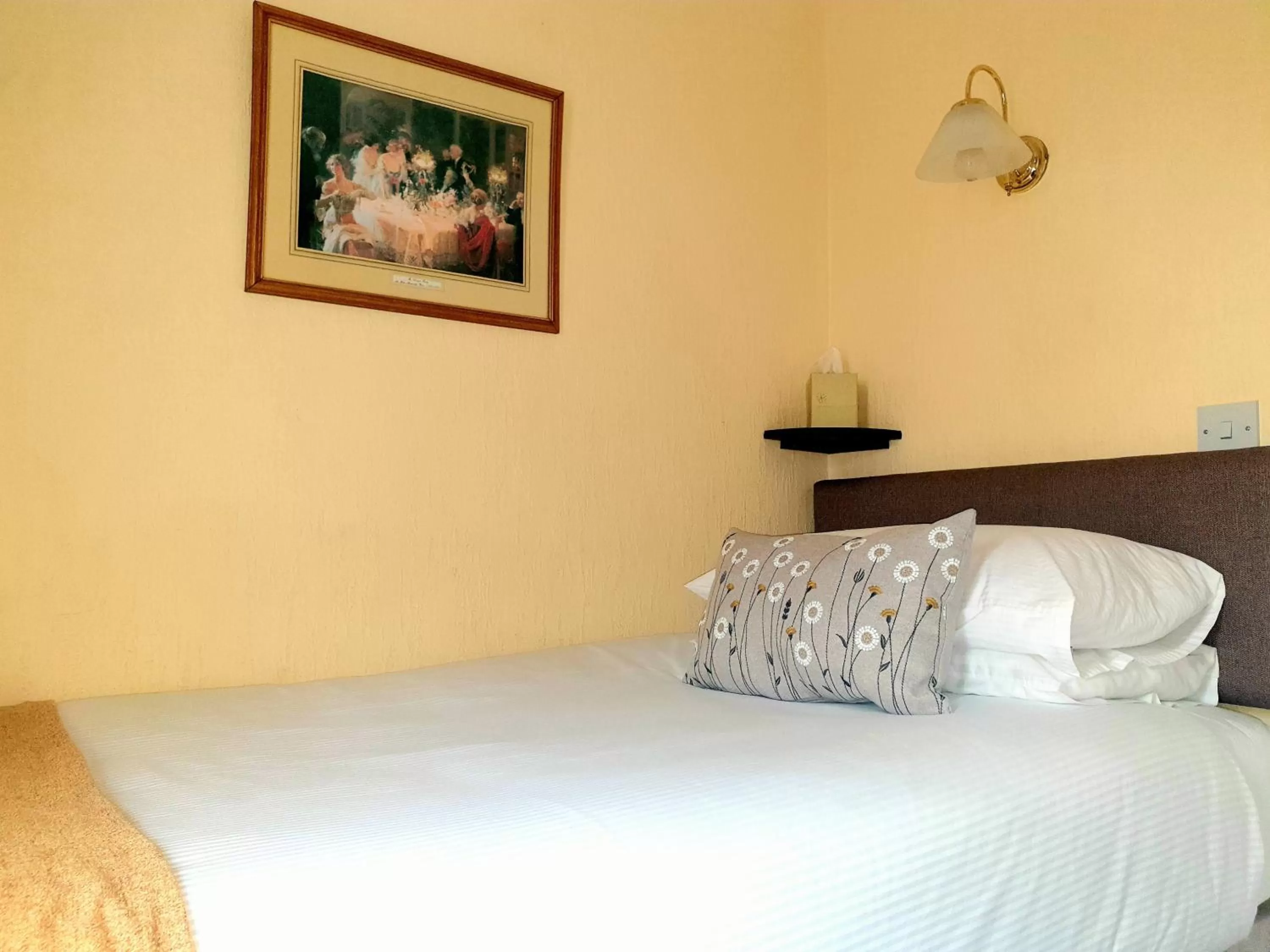 Bedroom, Bed in Melba House