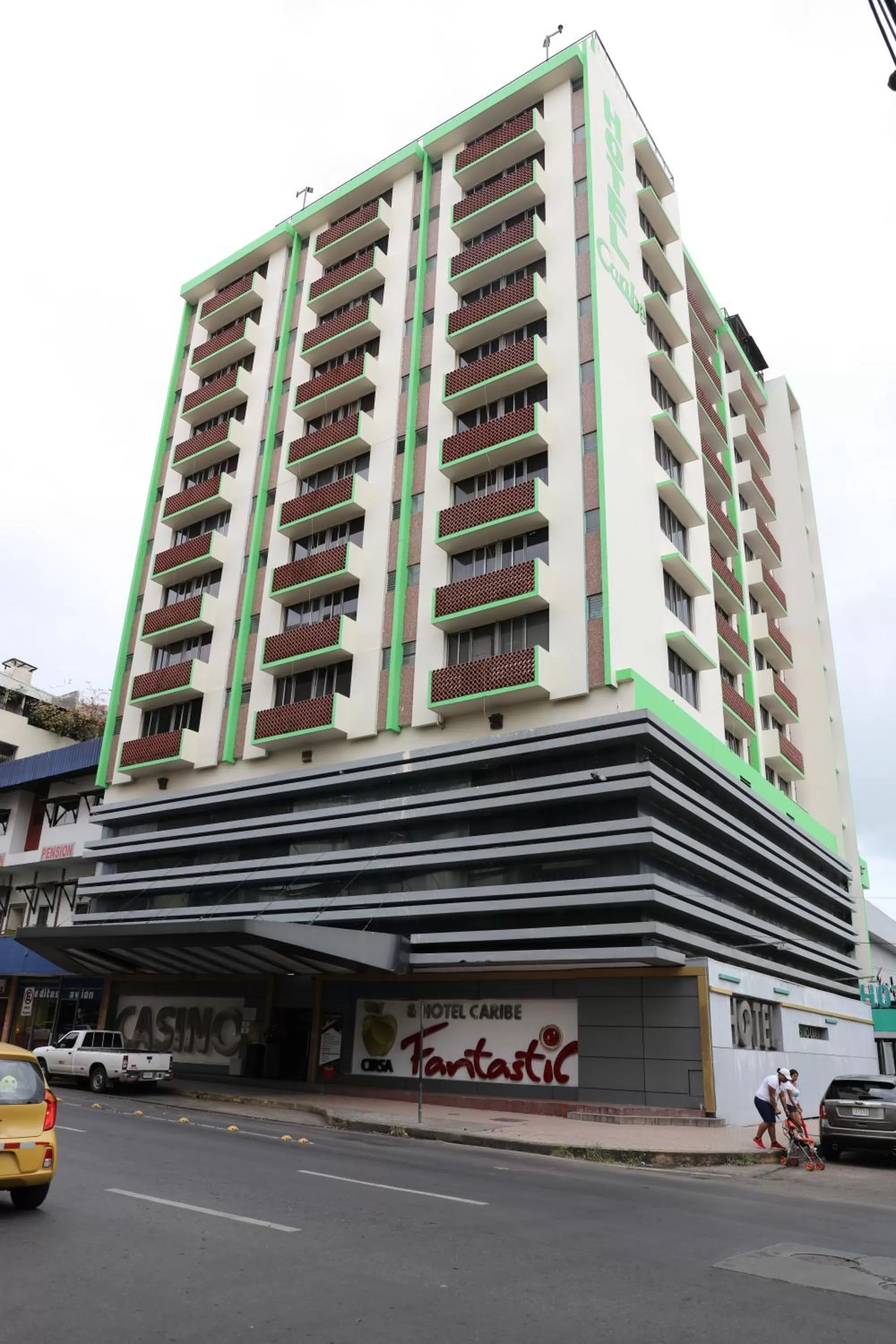 Facade/entrance in Hotel Caribe Panamá