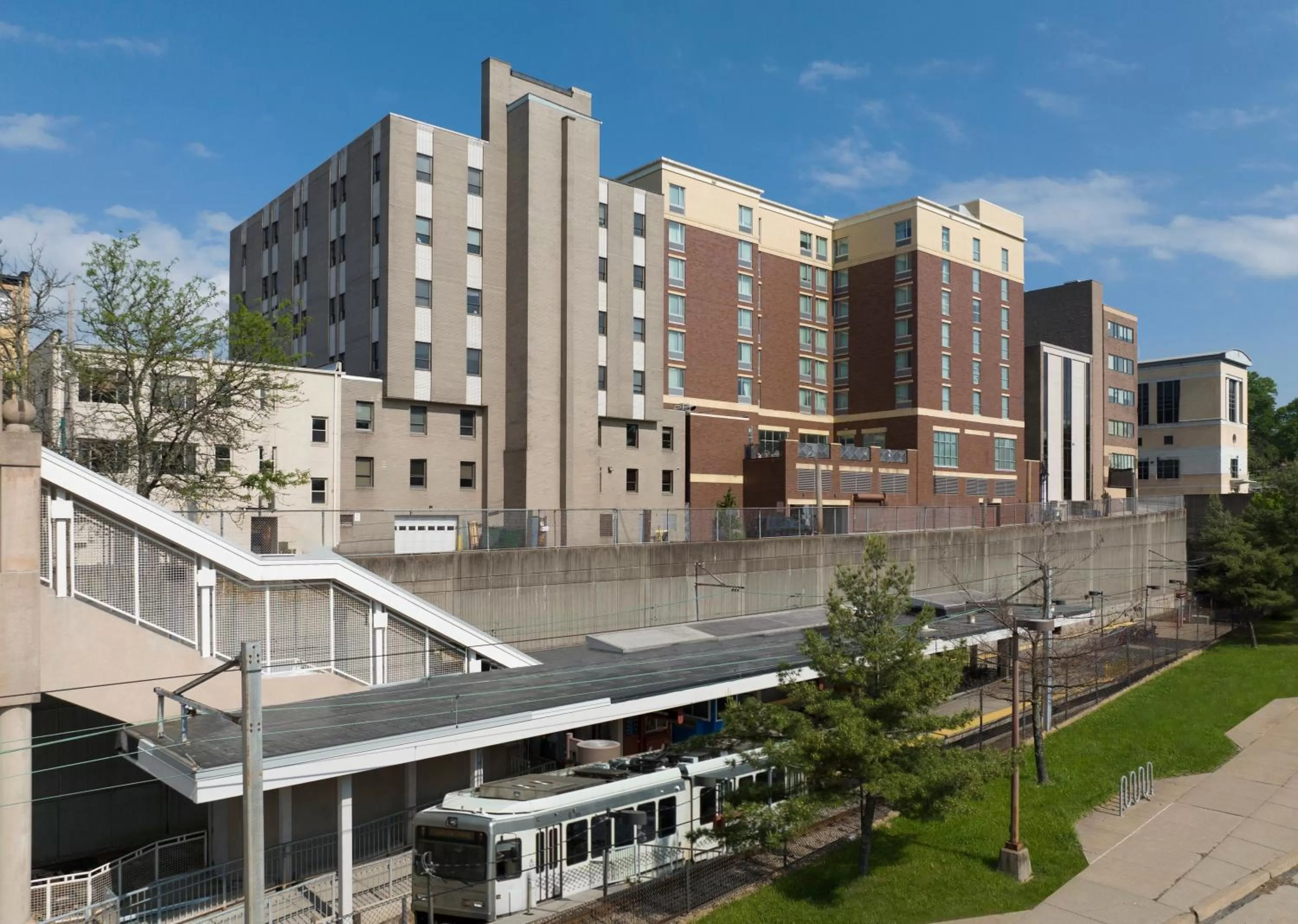 Property building in SpringHill Suites by Marriott Pittsburgh Mt. Lebanon