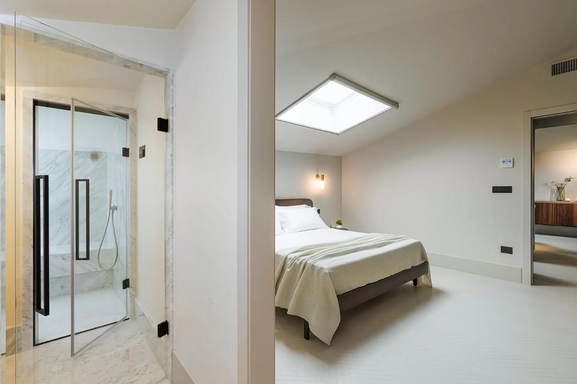 Steam room, Bed in Byssus Suites