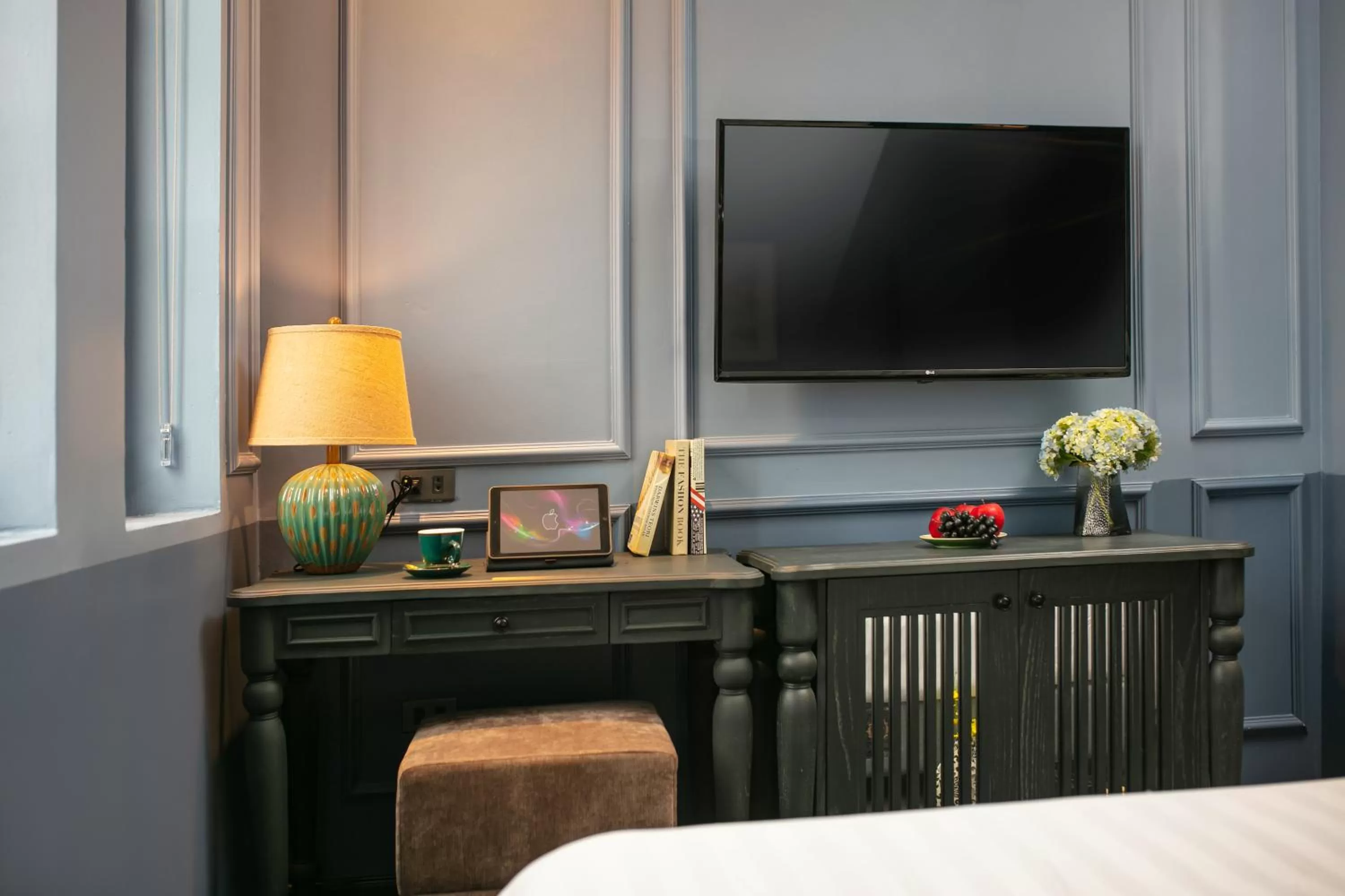 TV and multimedia in The Secret HaLong