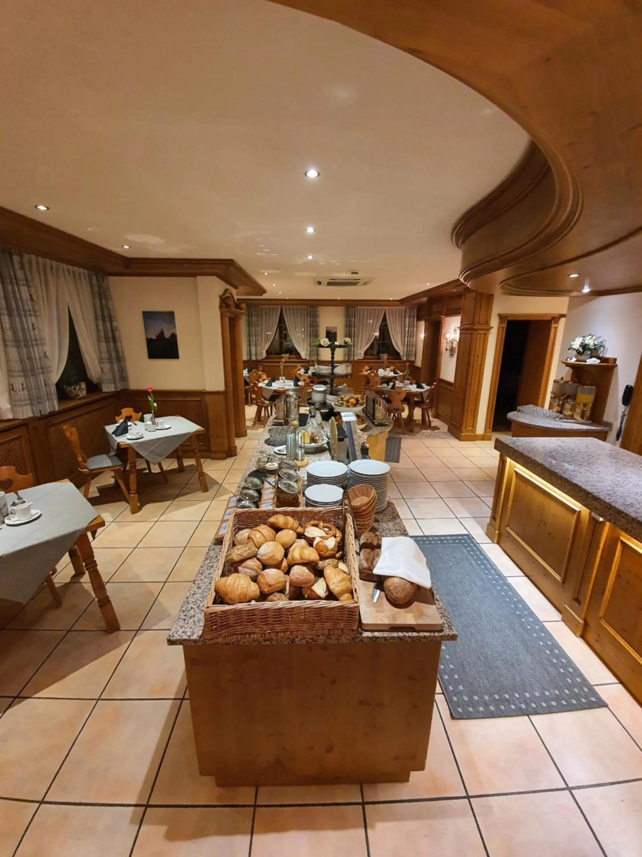 Buffet breakfast in Hotel Württemberger Hof