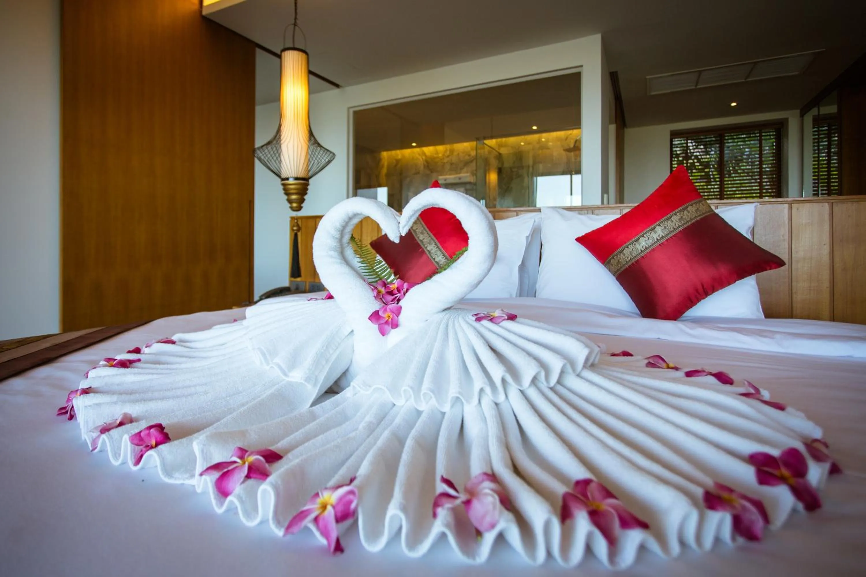 Bed in Chalong Chalet Resort