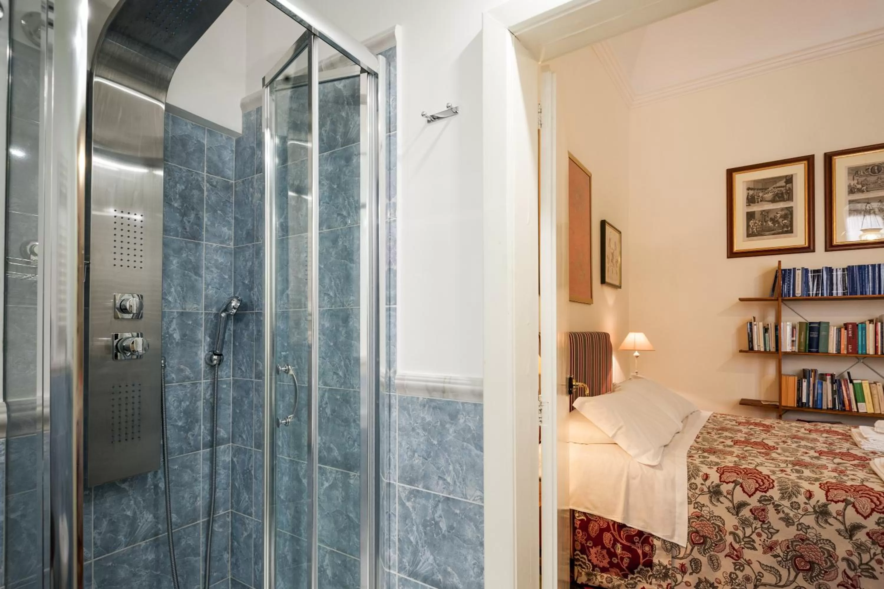 Shower in Palazzo Bernardini Suites