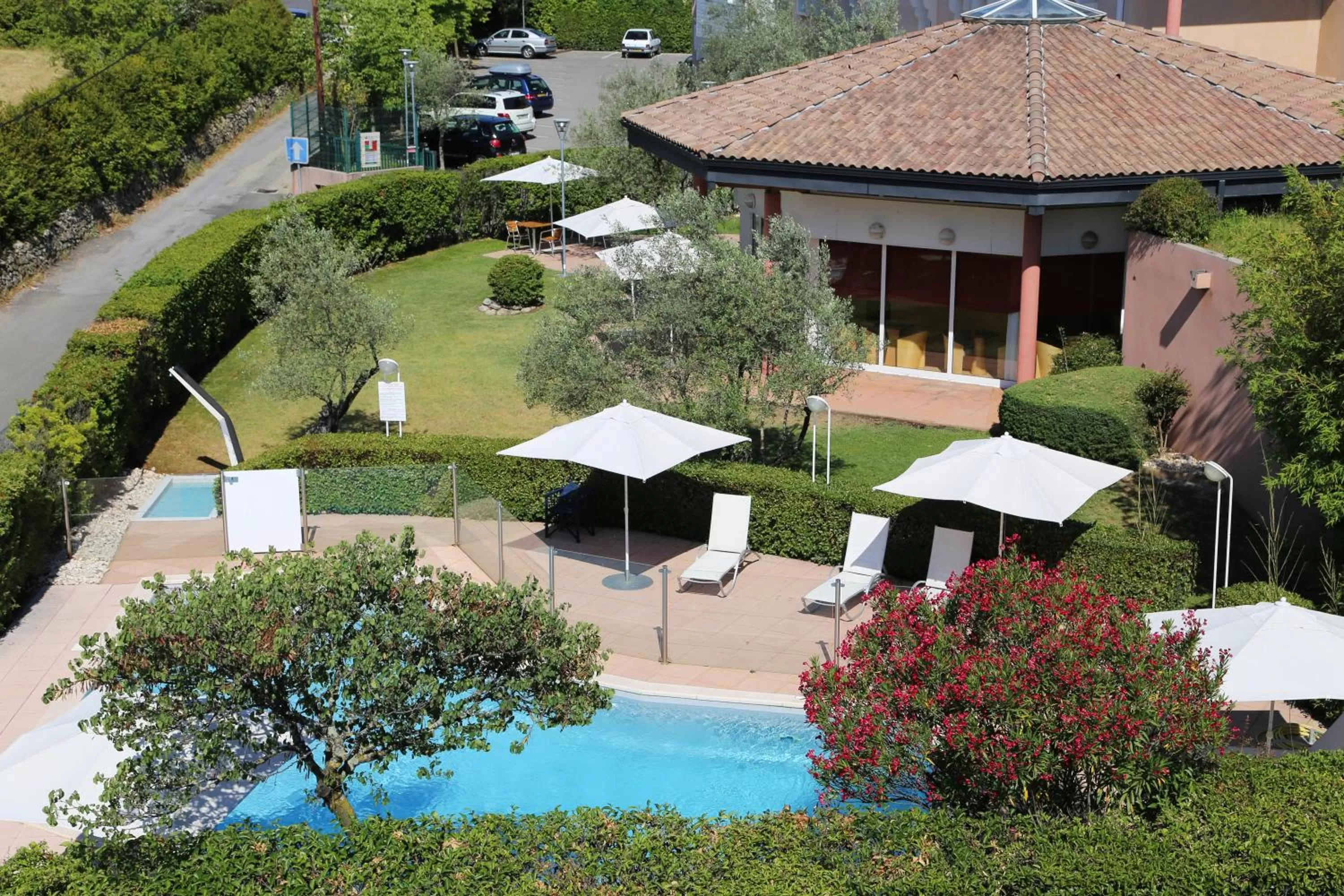 Garden in ibis Aubenas