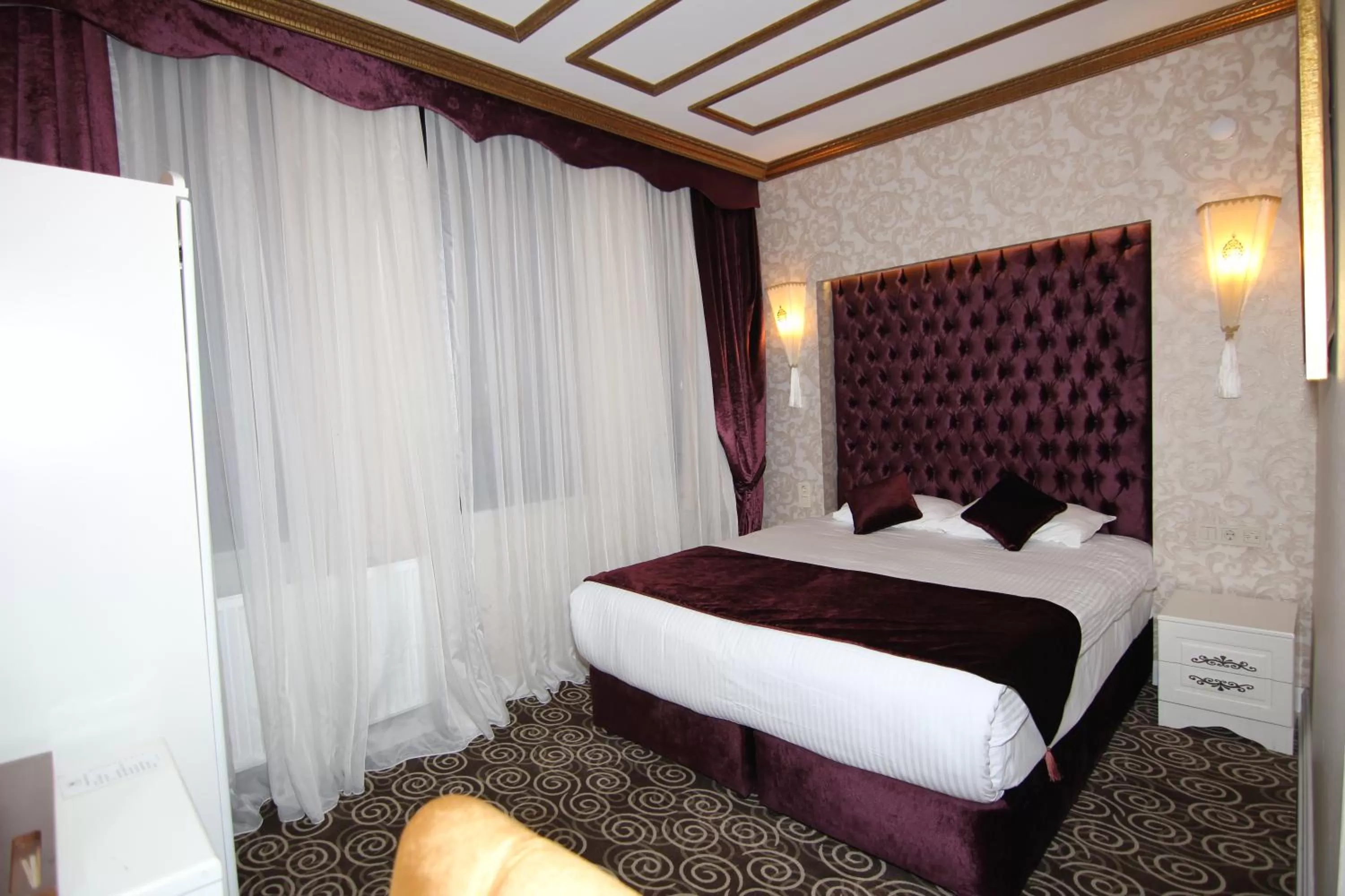 Bedroom, Bed in Diamond Royal Hotel
