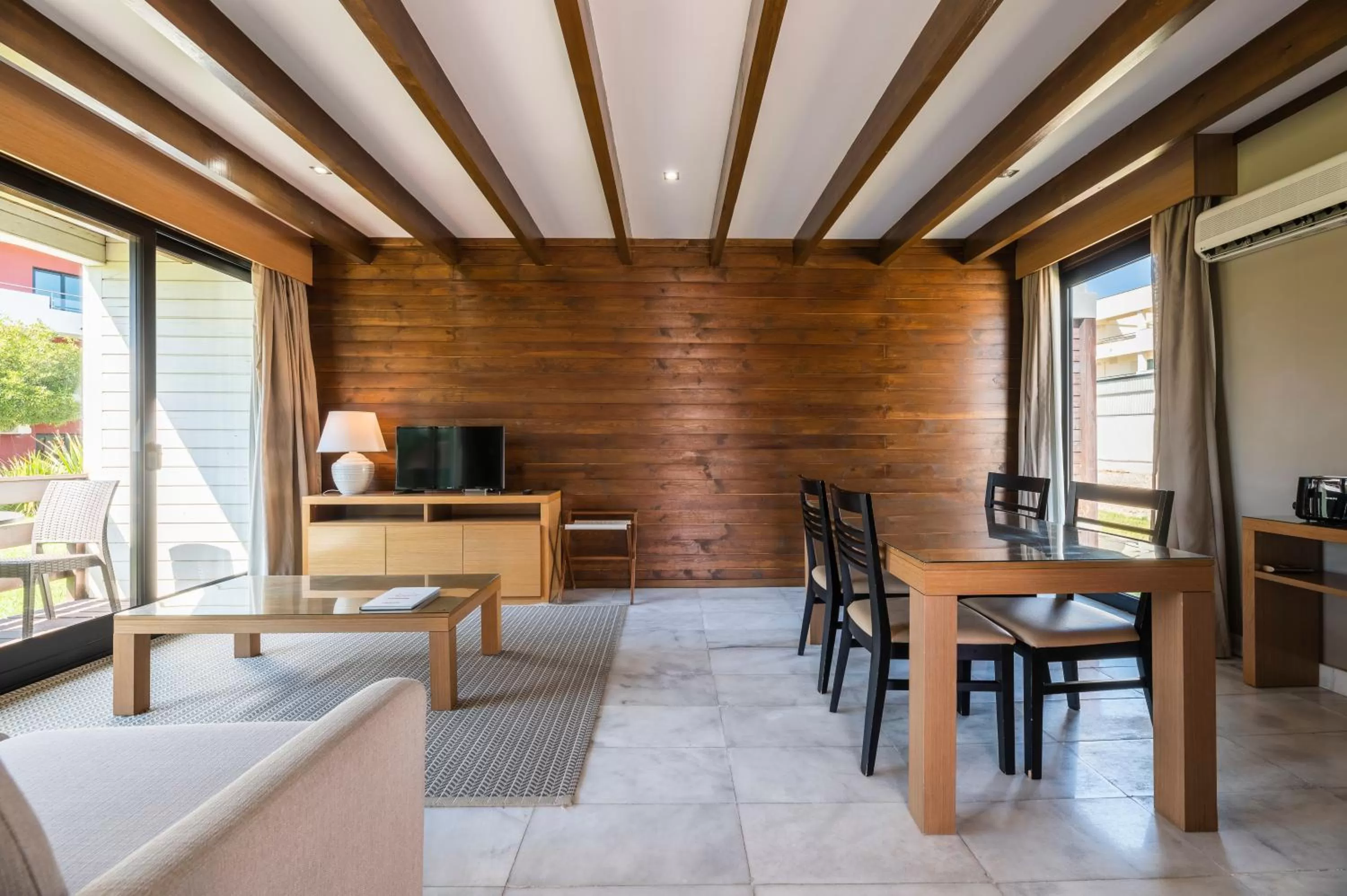 Chillout Bungalow in Topazio Vibe Beach Hotel & Apartments - Adults Friendly