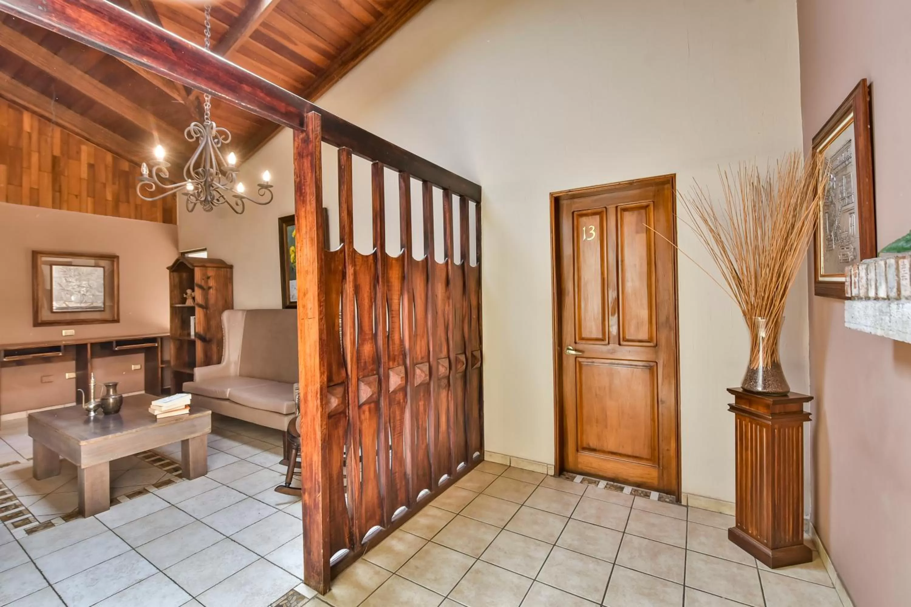 Living room in La Riviera Hotel