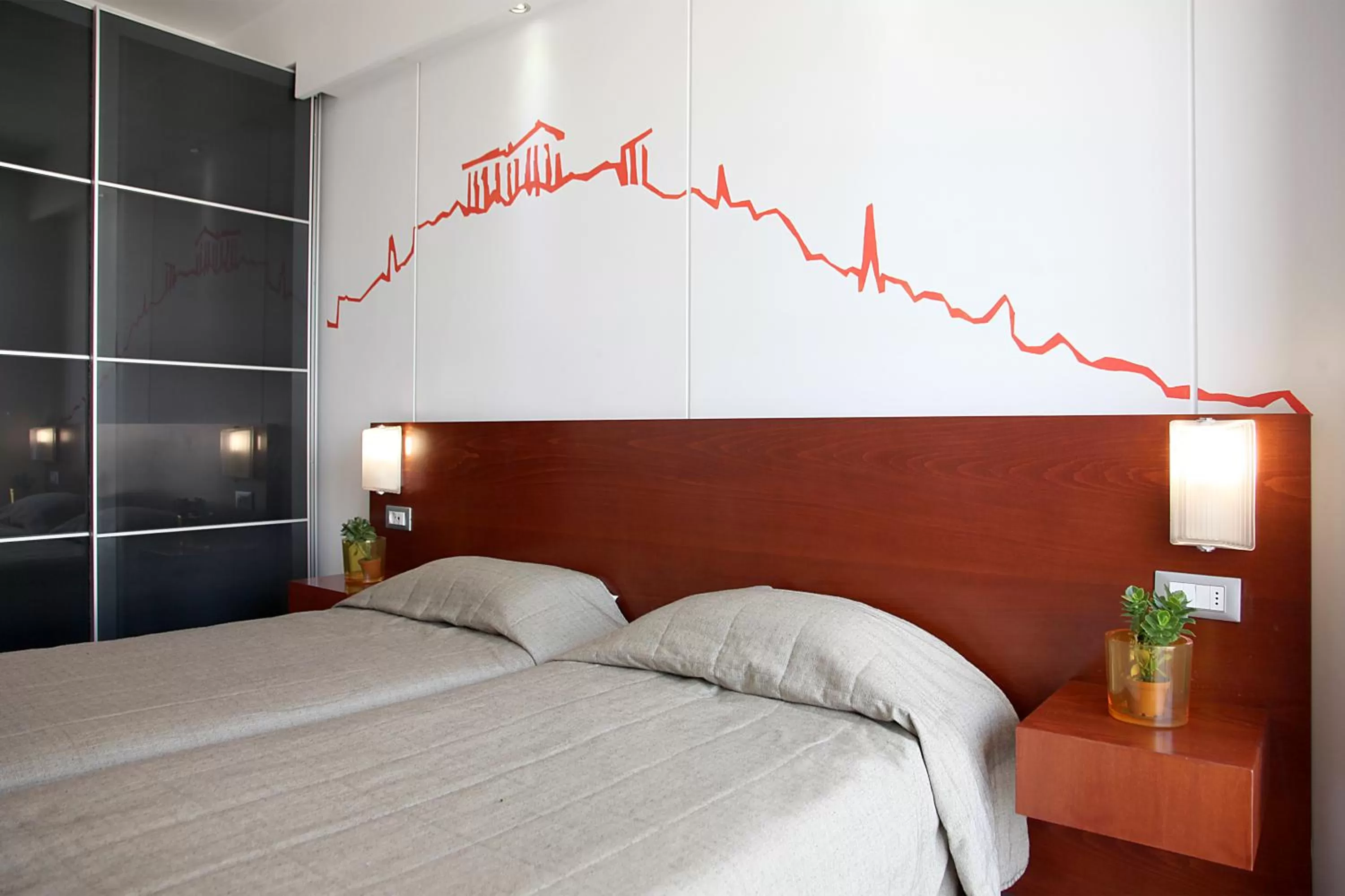 Toilet, Bed in Dorian Inn - Sure Hotel Collection by Best Western