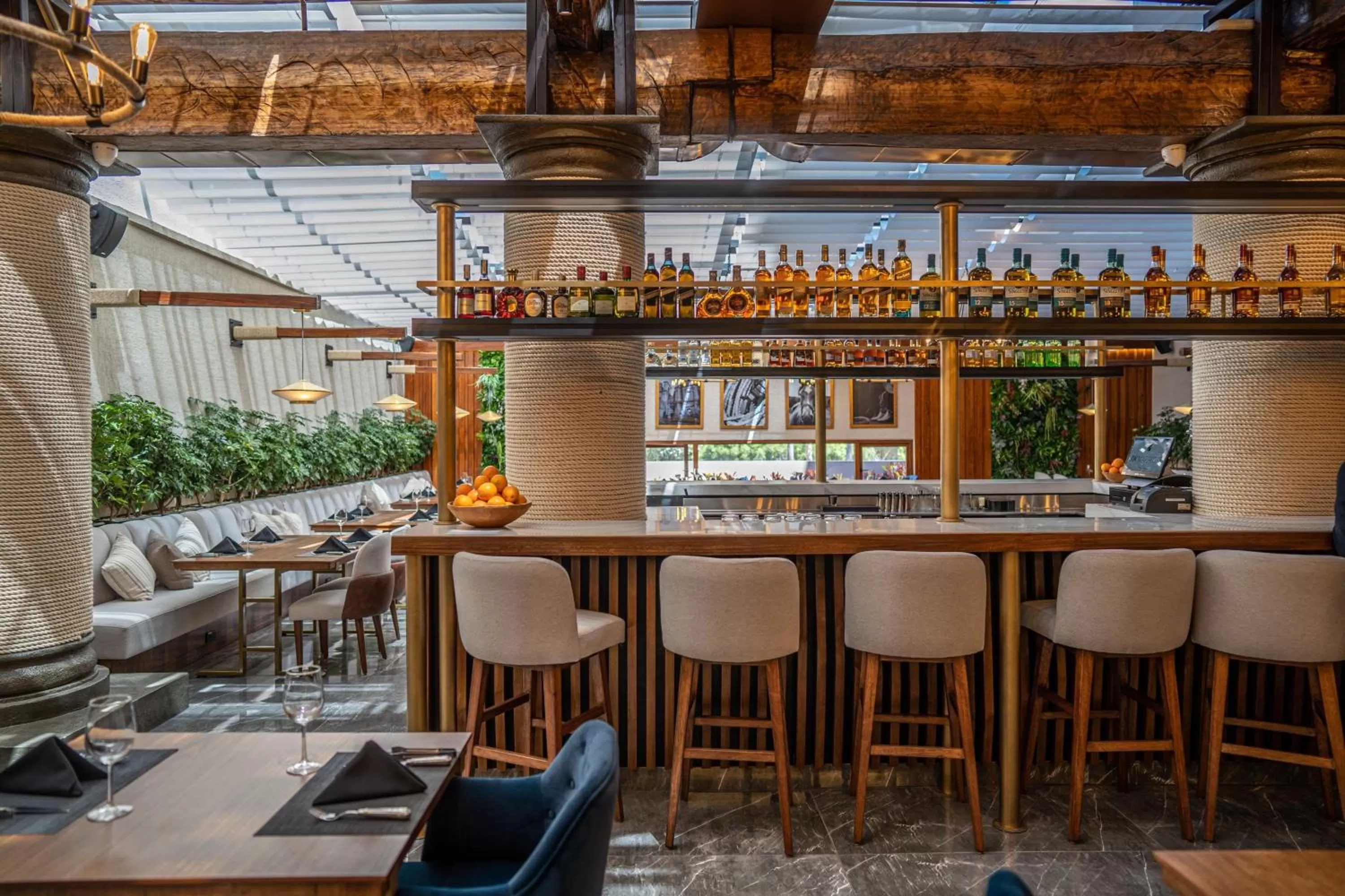 Restaurant/places to eat in JW Marriott Quito