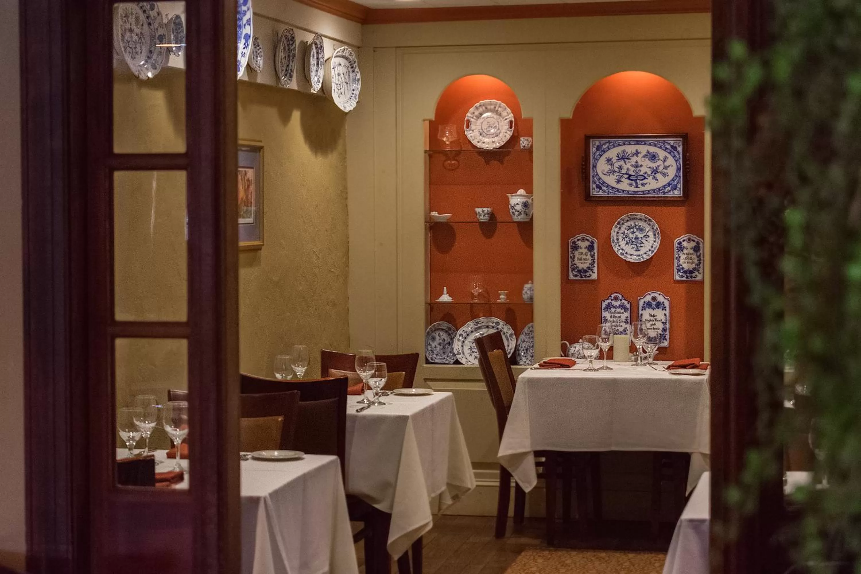 Restaurant/places to eat in Joseph Ambler Inn