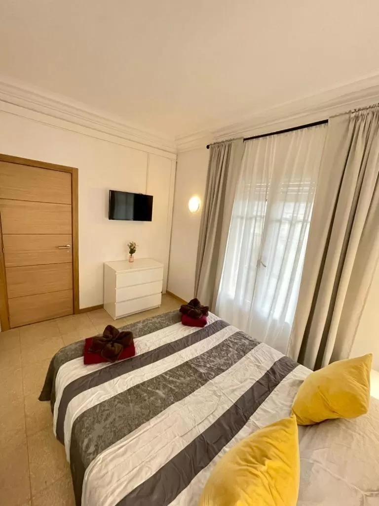 Bed in Nuevo Balmes Habitaciones