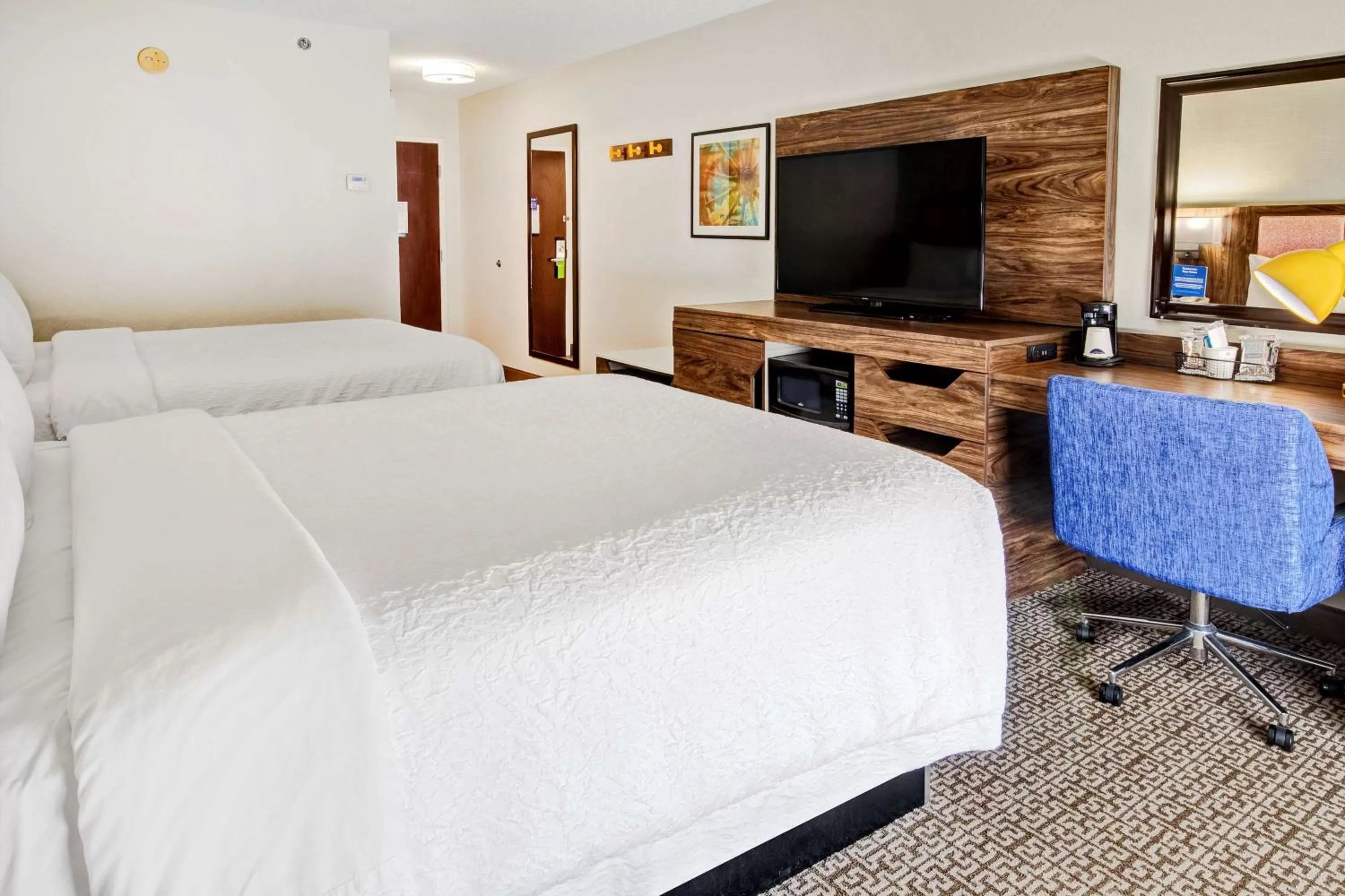 Bedroom, Bed in Hampton Inn Van Buren