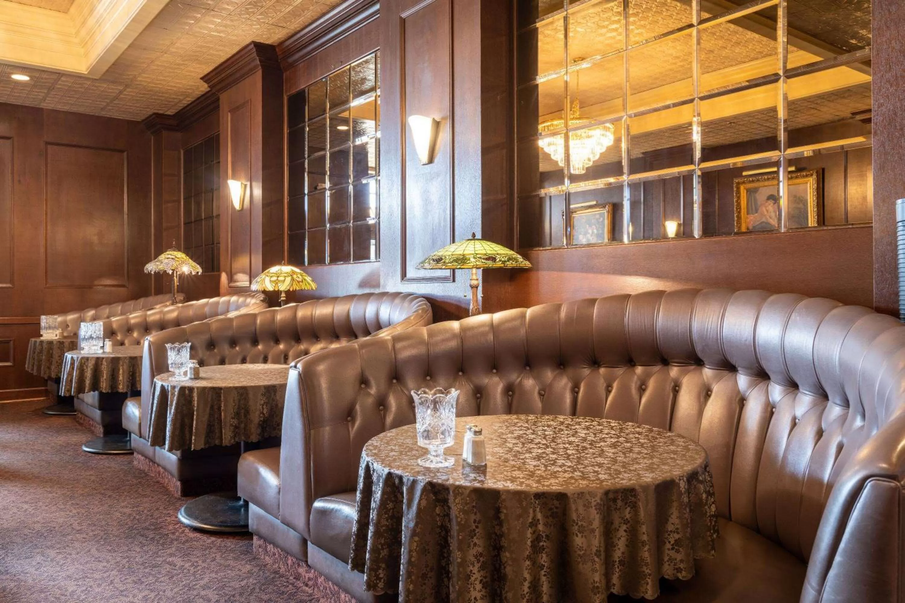 Lounge or bar in Gilmore Hotel, Trademark Collection by Wyndham