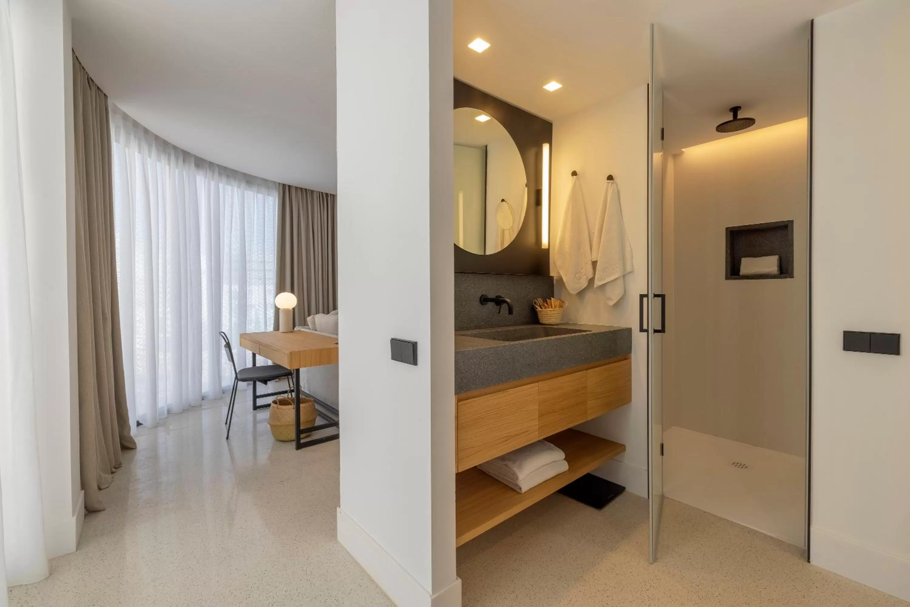 Bathroom, Bed in HM Palma Blanc