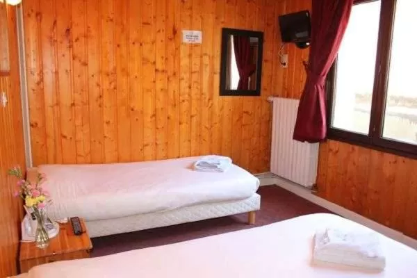 Bedroom, Bed in Hotel La Meije