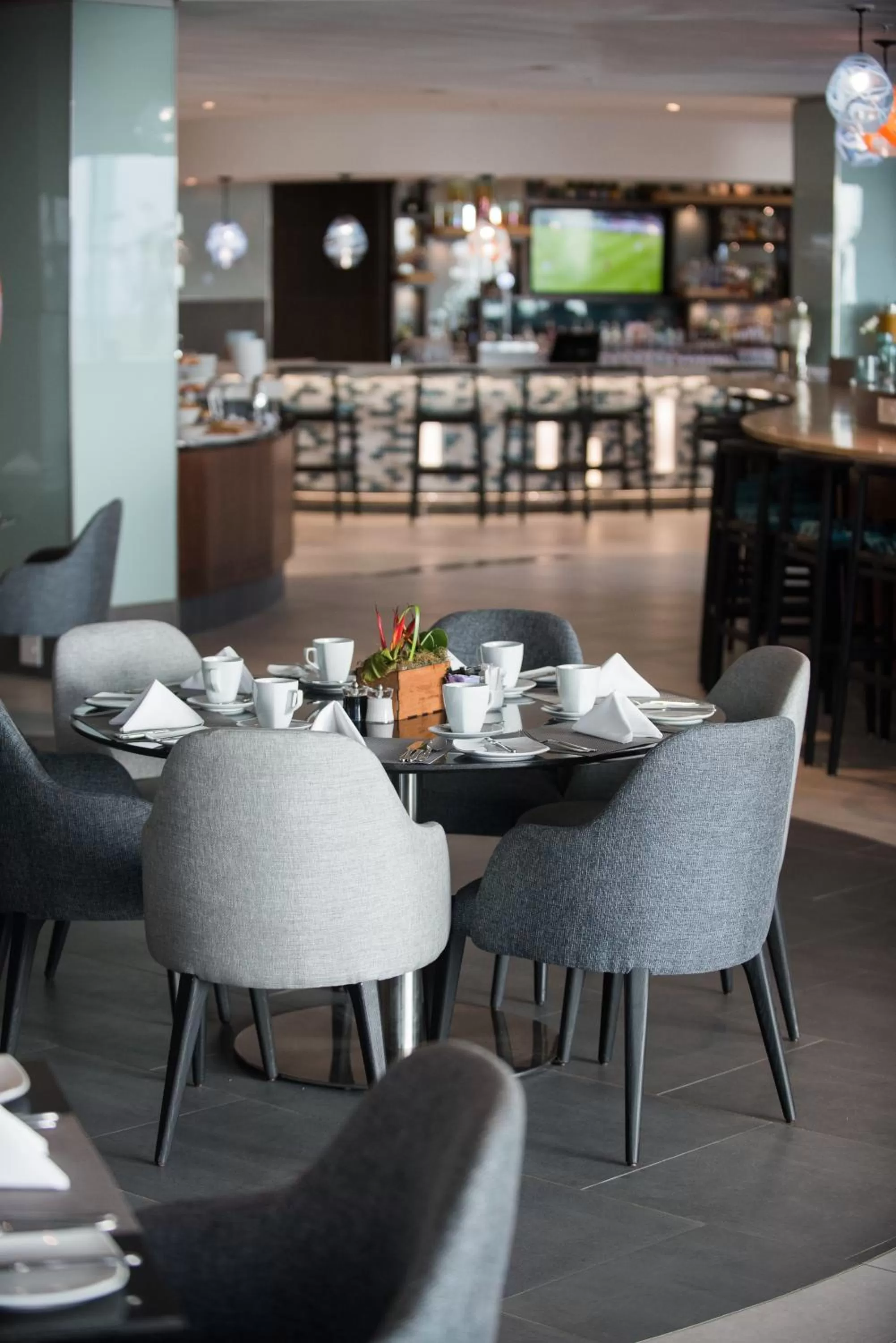 Restaurant/places to eat in The Capital Pearls Hotel