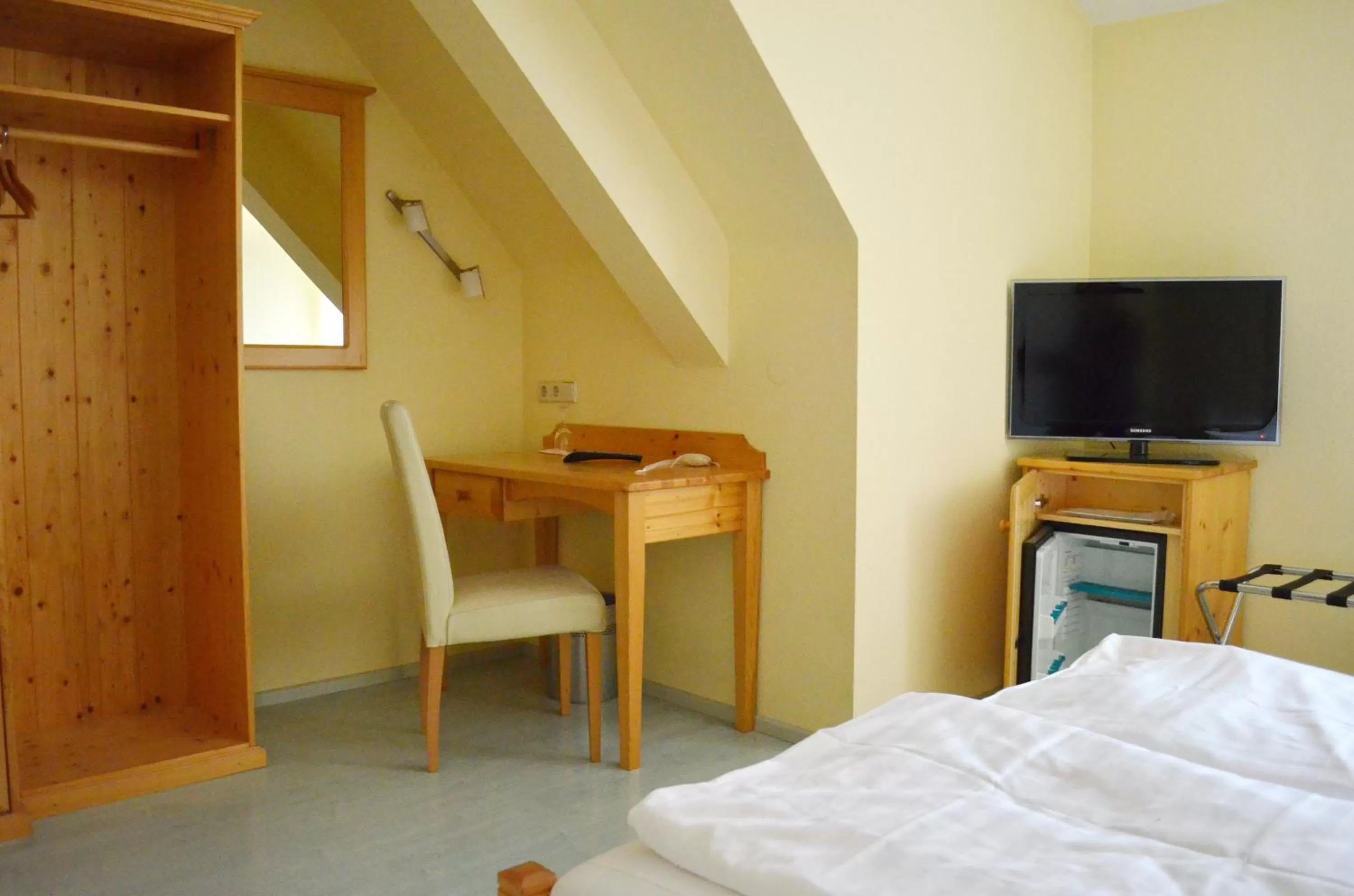 Decorative detail, Bed in Alte Post - Hotel Am Rhein-Ufer Laufenburg