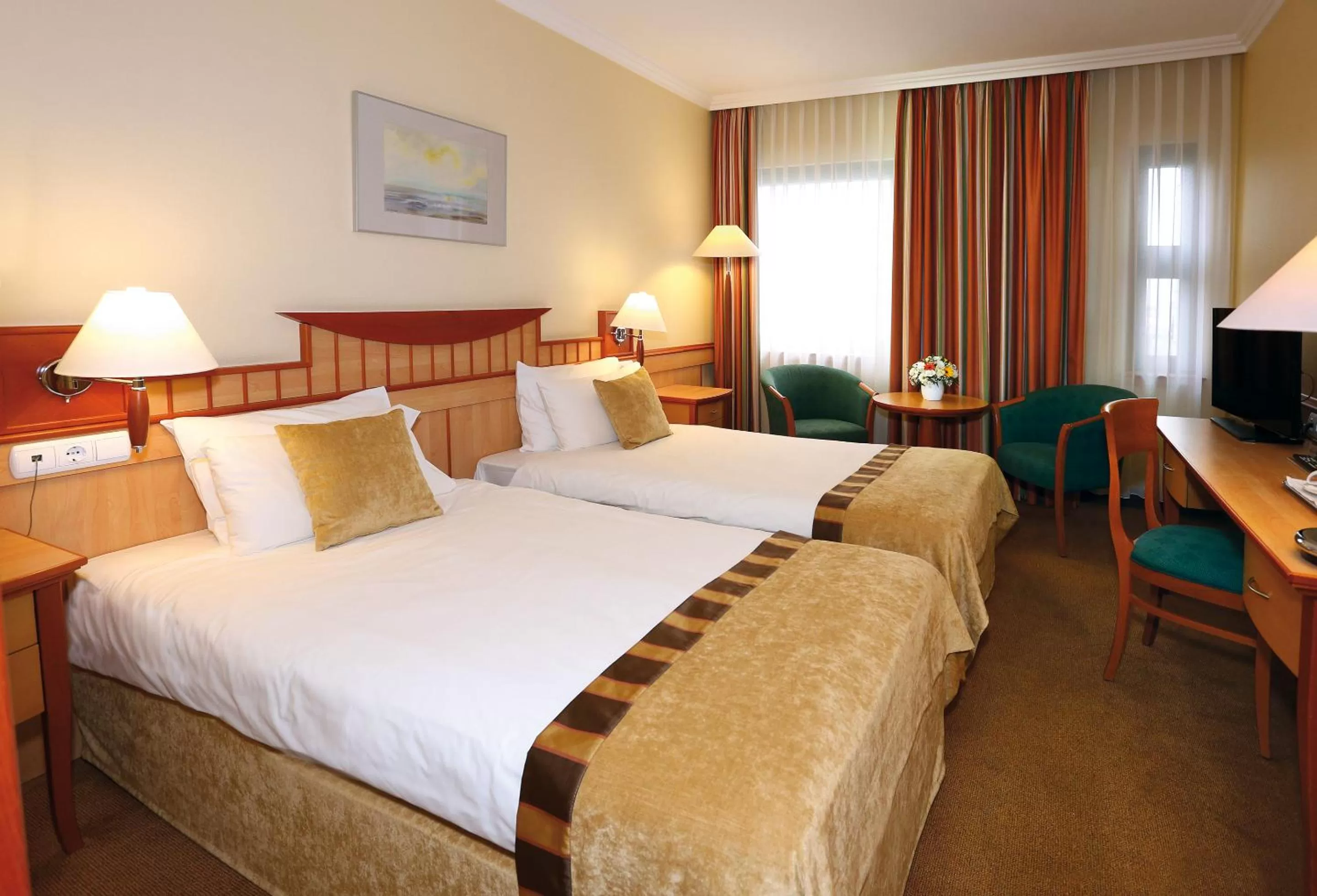 Standard Twin Room (pet-friendly) in Danubius Hotel Helia
