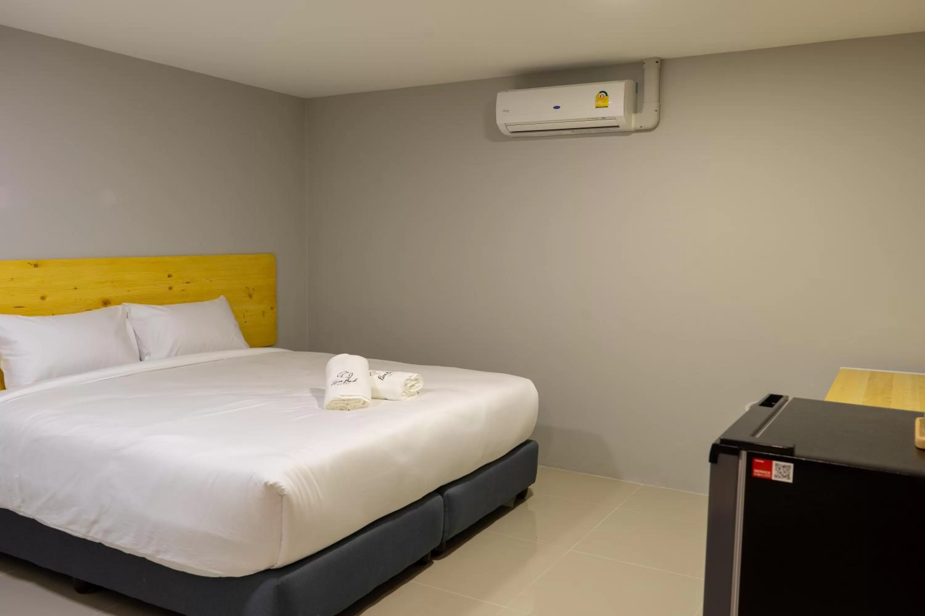 Photo of the whole room, Bed in Fine Bed Hotel