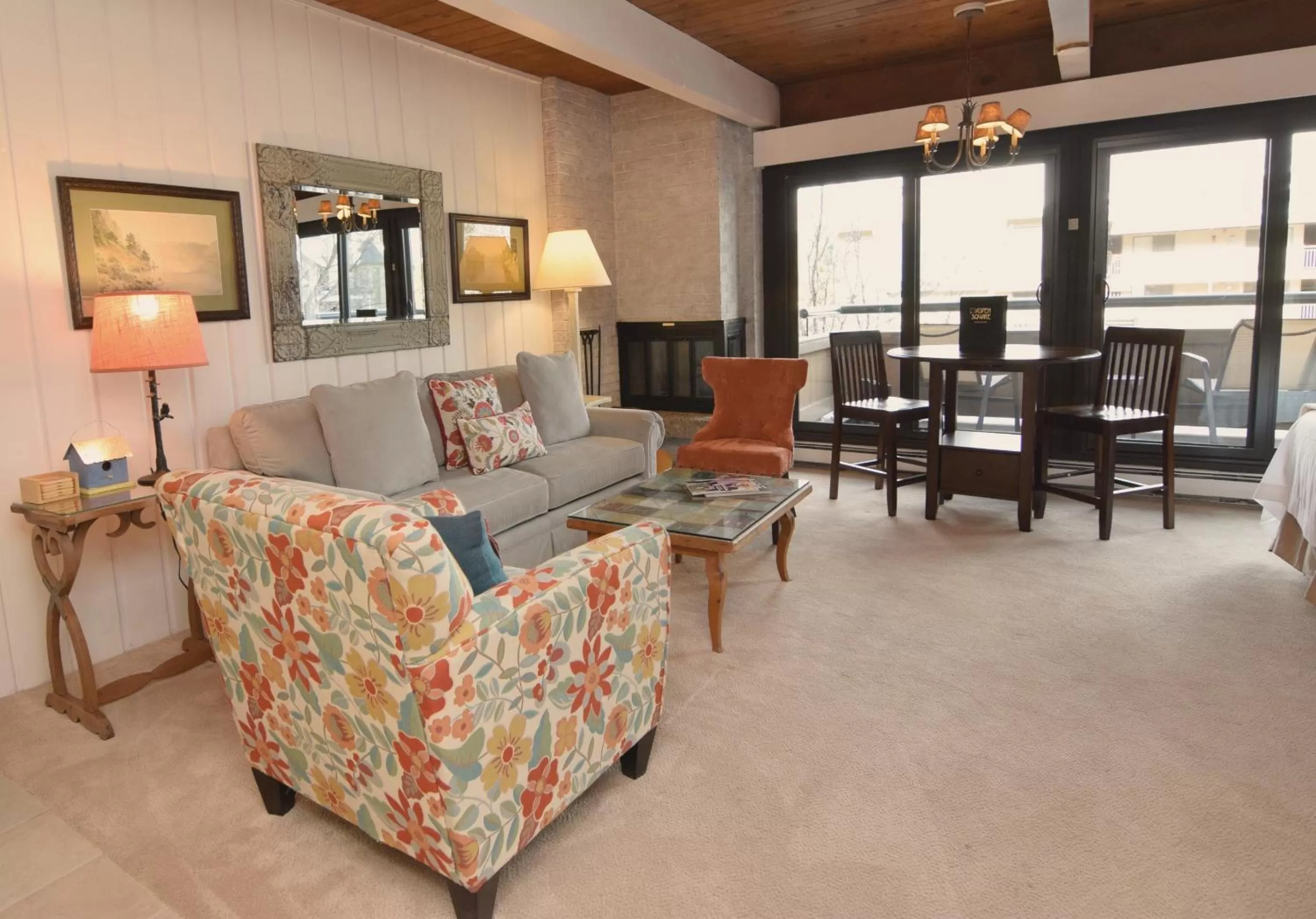 Day in Aspen Square Condominium Hotel