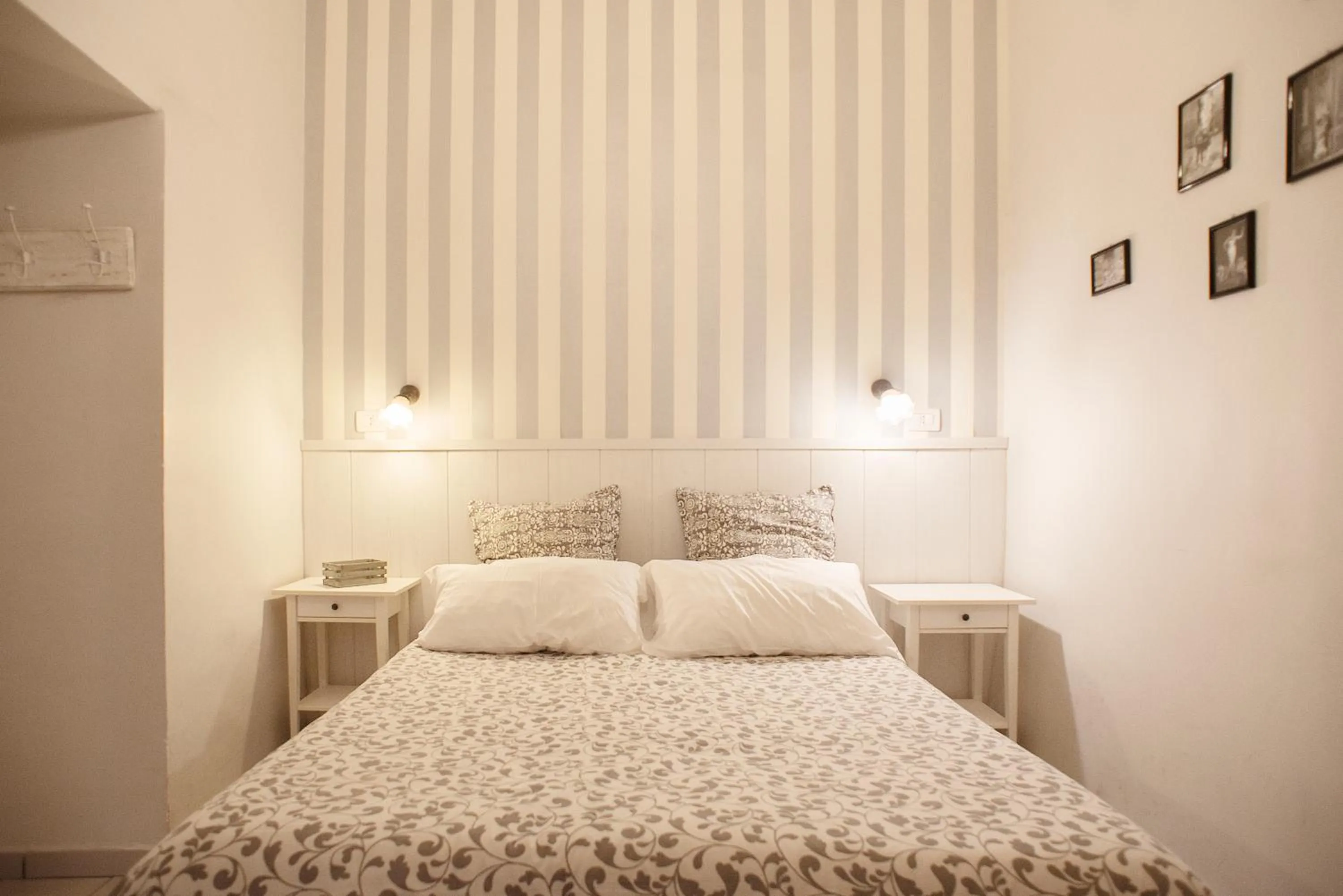 Photo of the whole room, Bed in B&B Dei Decumani