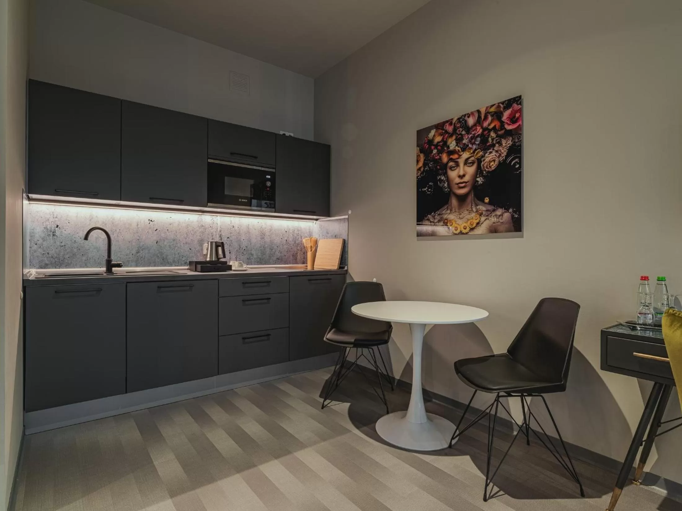 Kitchen or kitchenette in BS Boutique Hotel