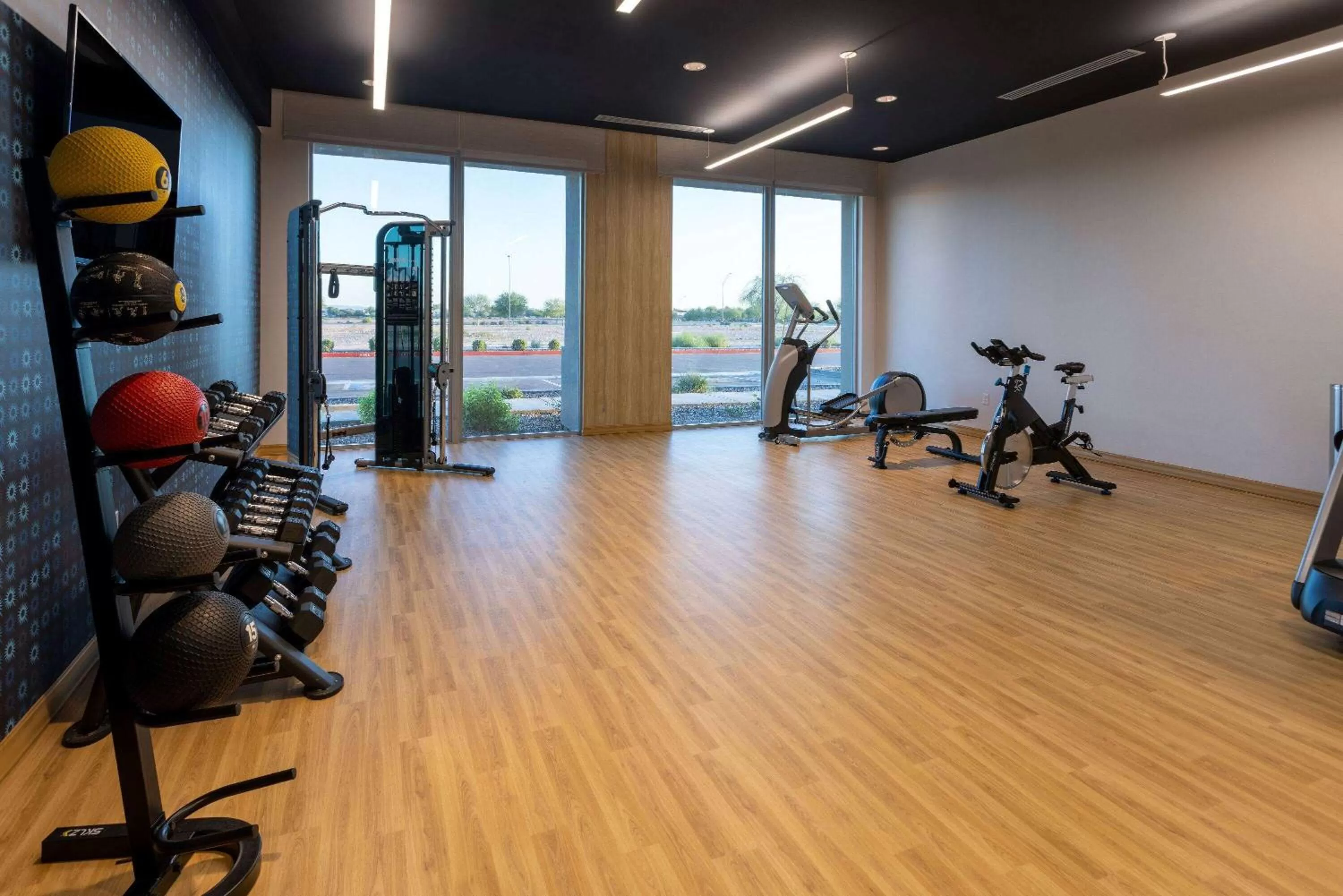 Fitness centre/facilities in La Quinta Inn & Suites by Wyndham Maricopa Copper Sky