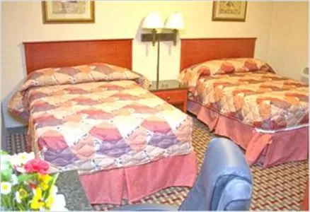 Standard 2 Double Room - Smoking in Rodeway Inn Paterson New Jersey