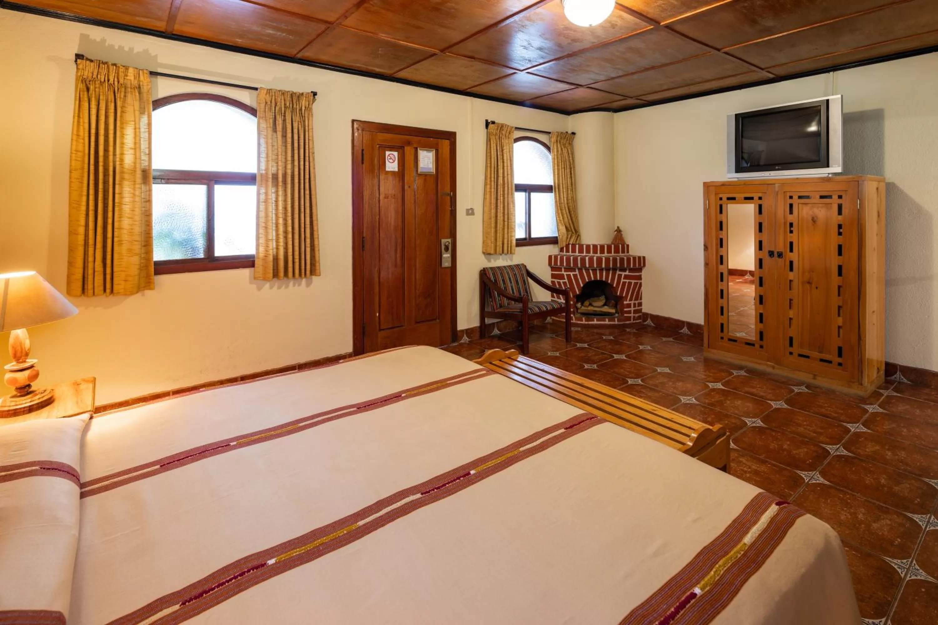 Photo of the whole room, Bed in Regis Hotel Spa