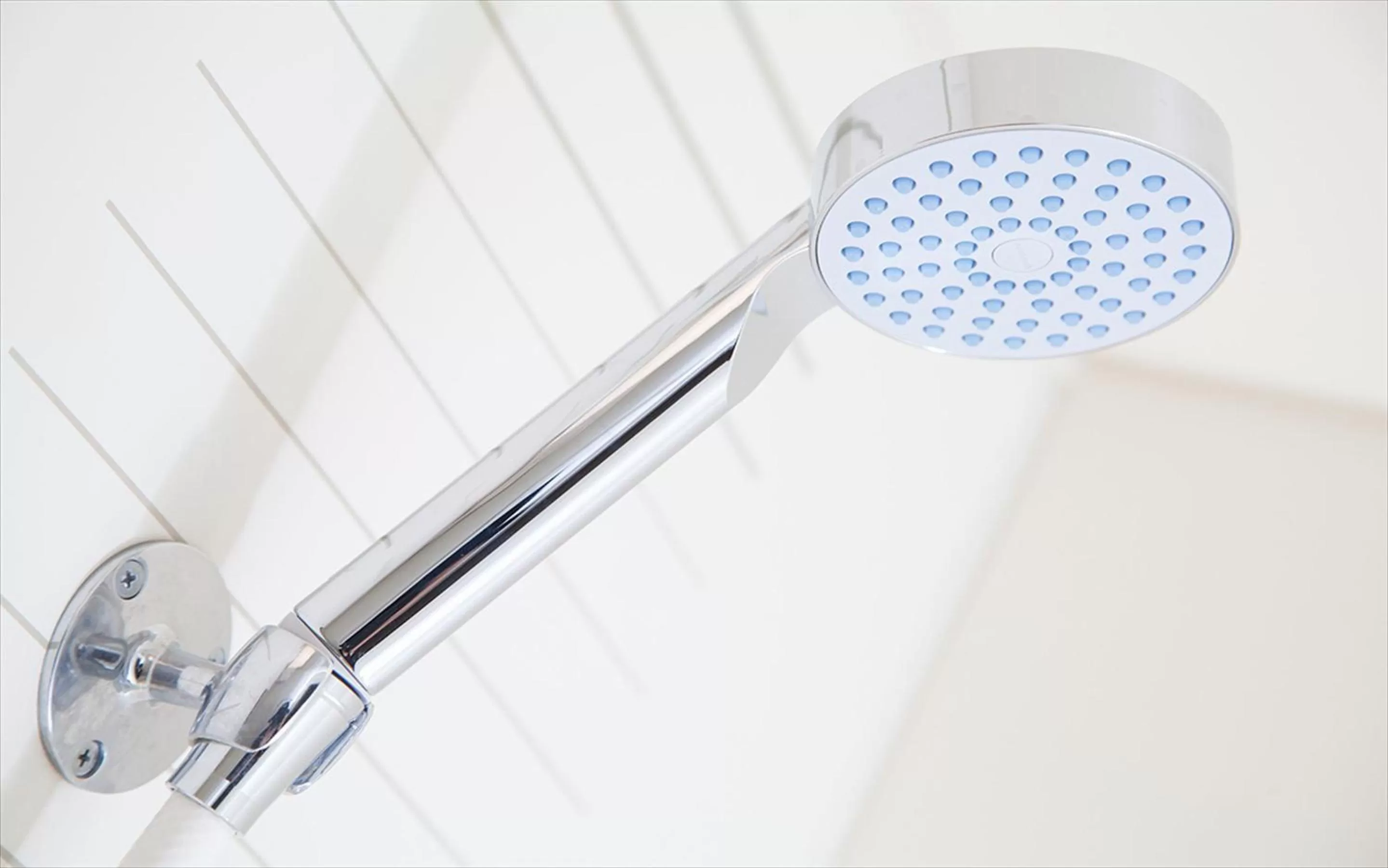 Shower in Hotel Sun White