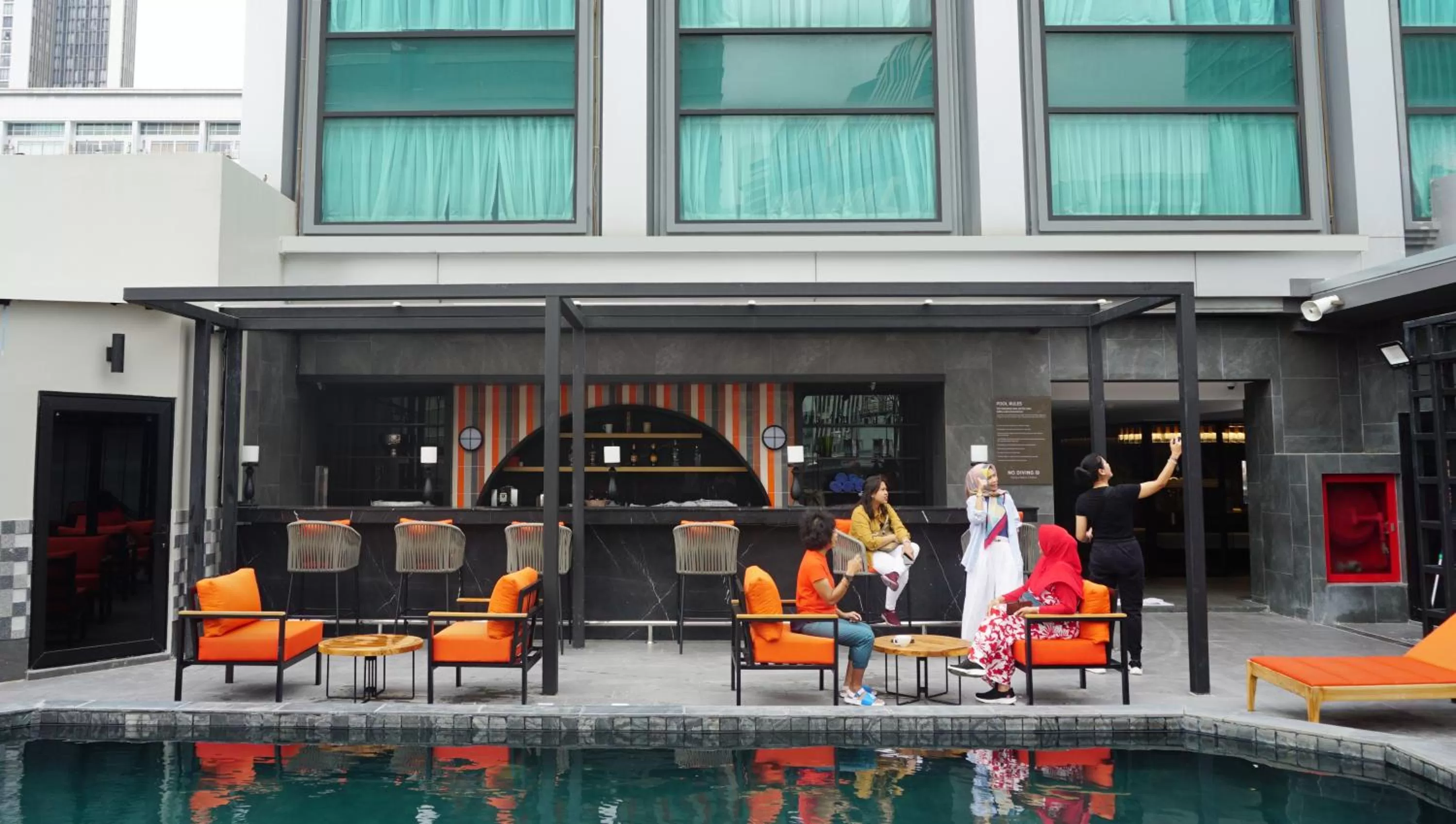 Swimming pool in Ramada Sukhumvit Soi Eleven