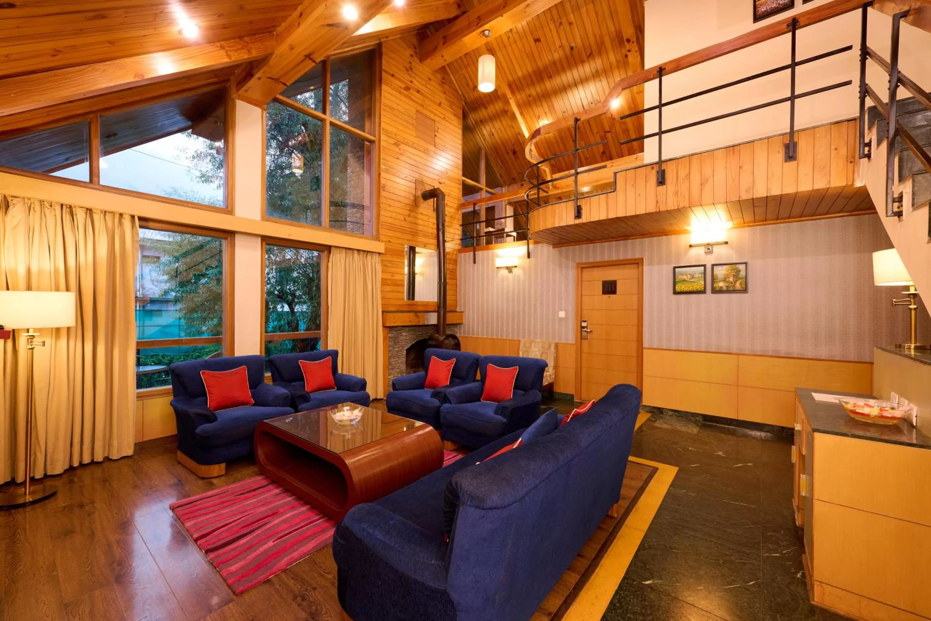 Living room in Renest River Country Resort Manali