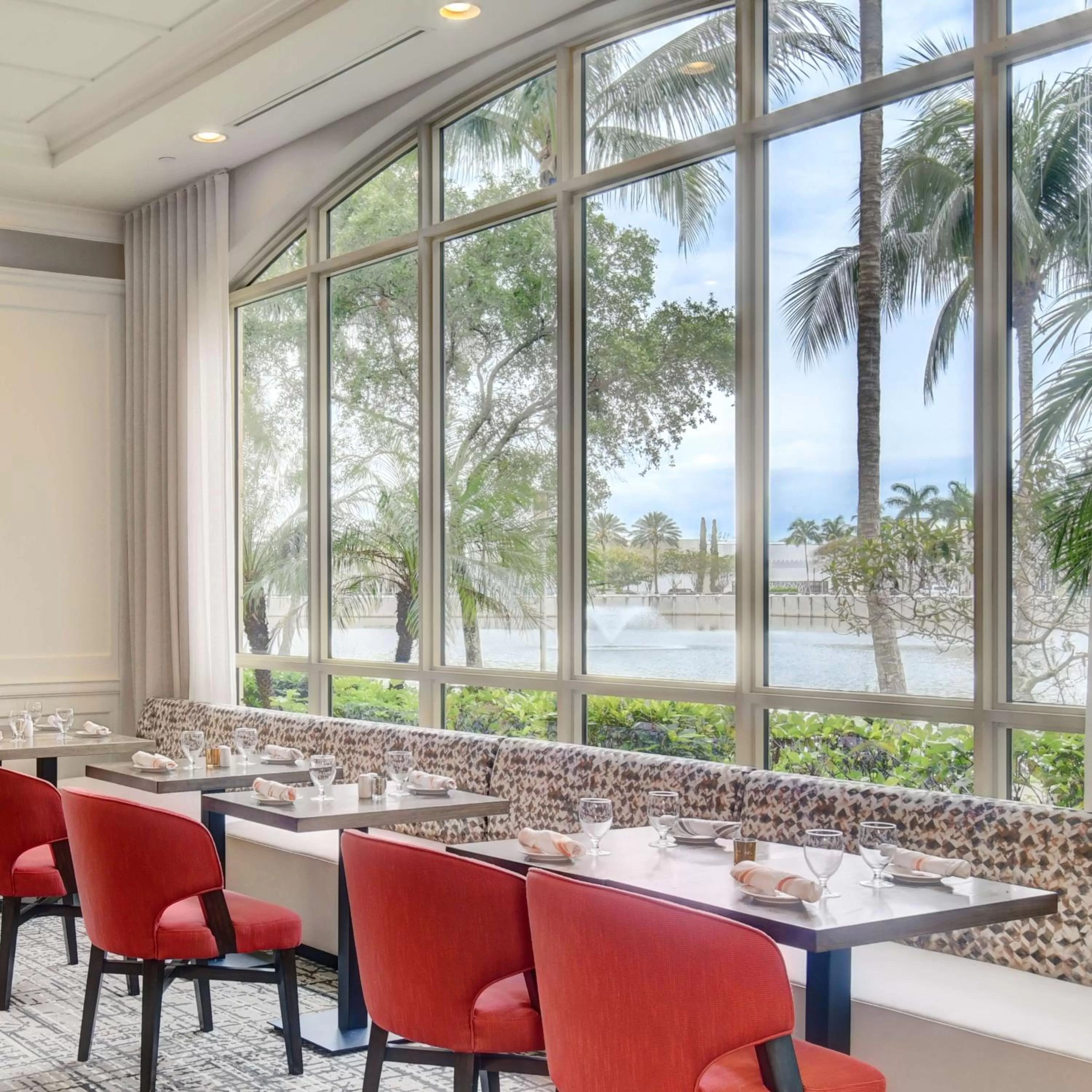 Restaurant/places to eat in Hilton Garden Inn Palm Beach Gardens