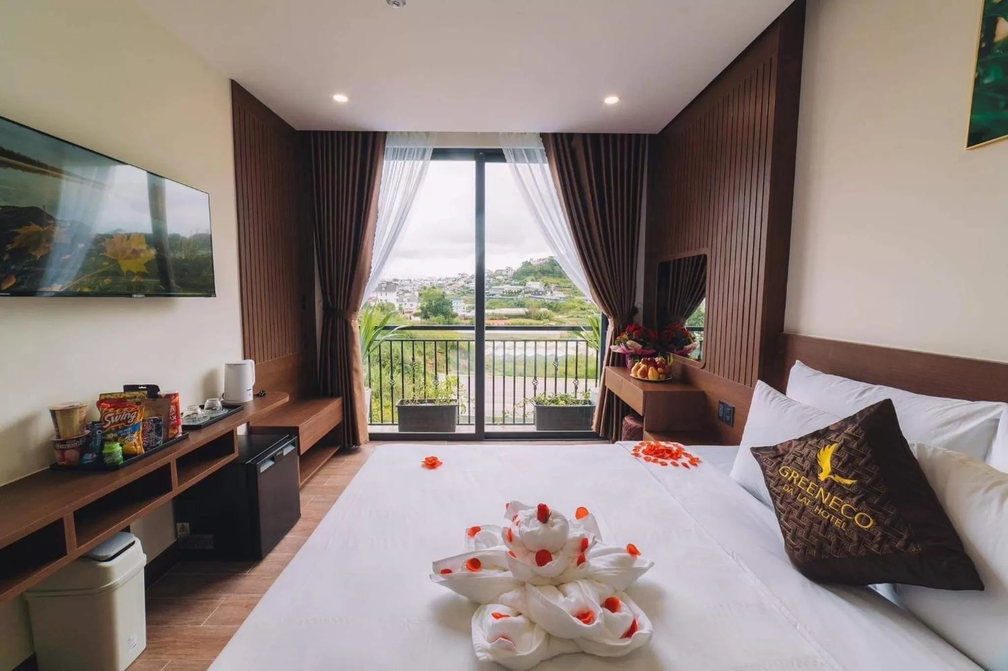 Bedroom, Bed in GREENECO DA LAT HOTEL - Khách sạn Green Eco Đà Lạt