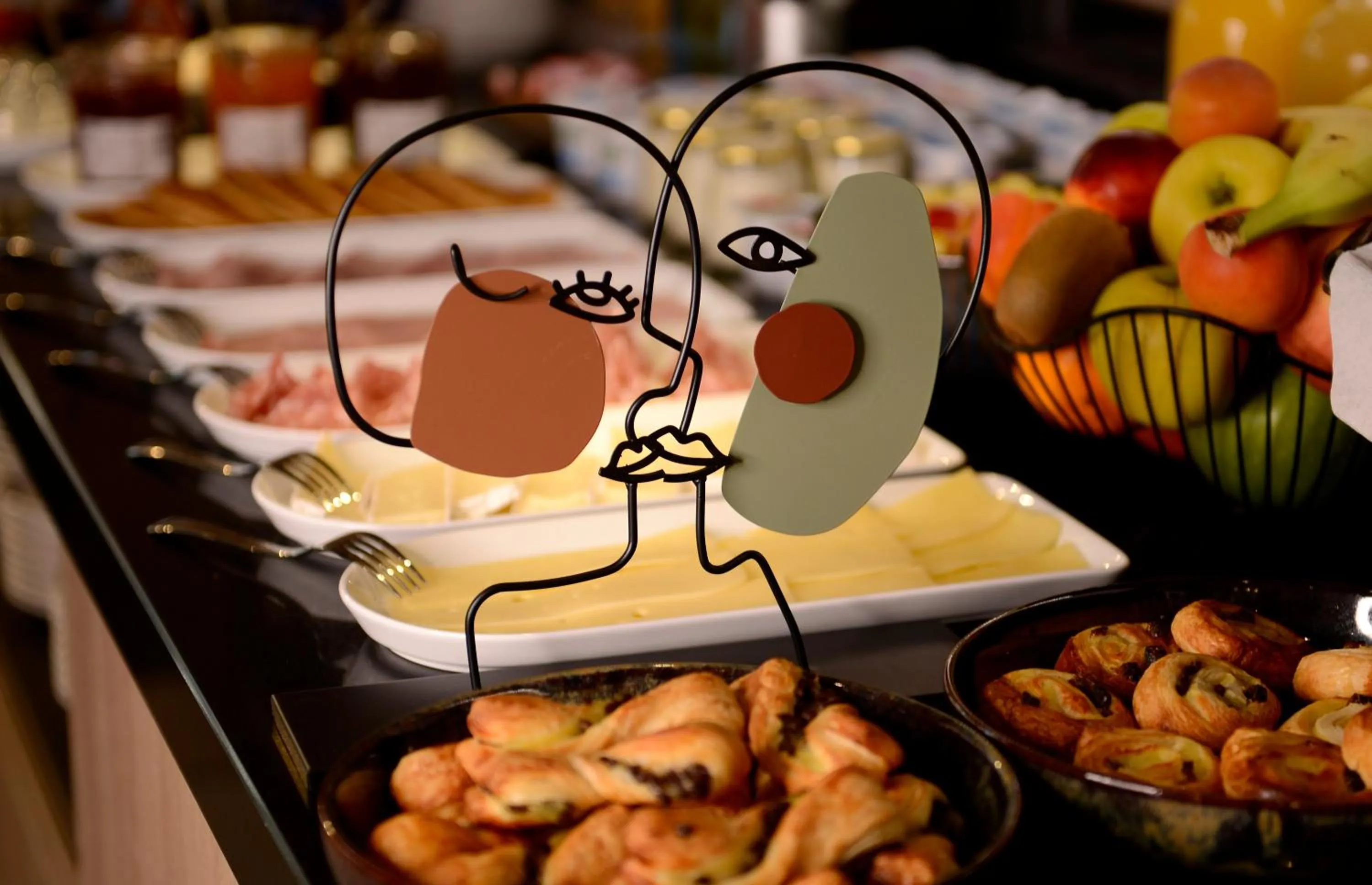 Food and drinks in Hôtel Villa Berlioz