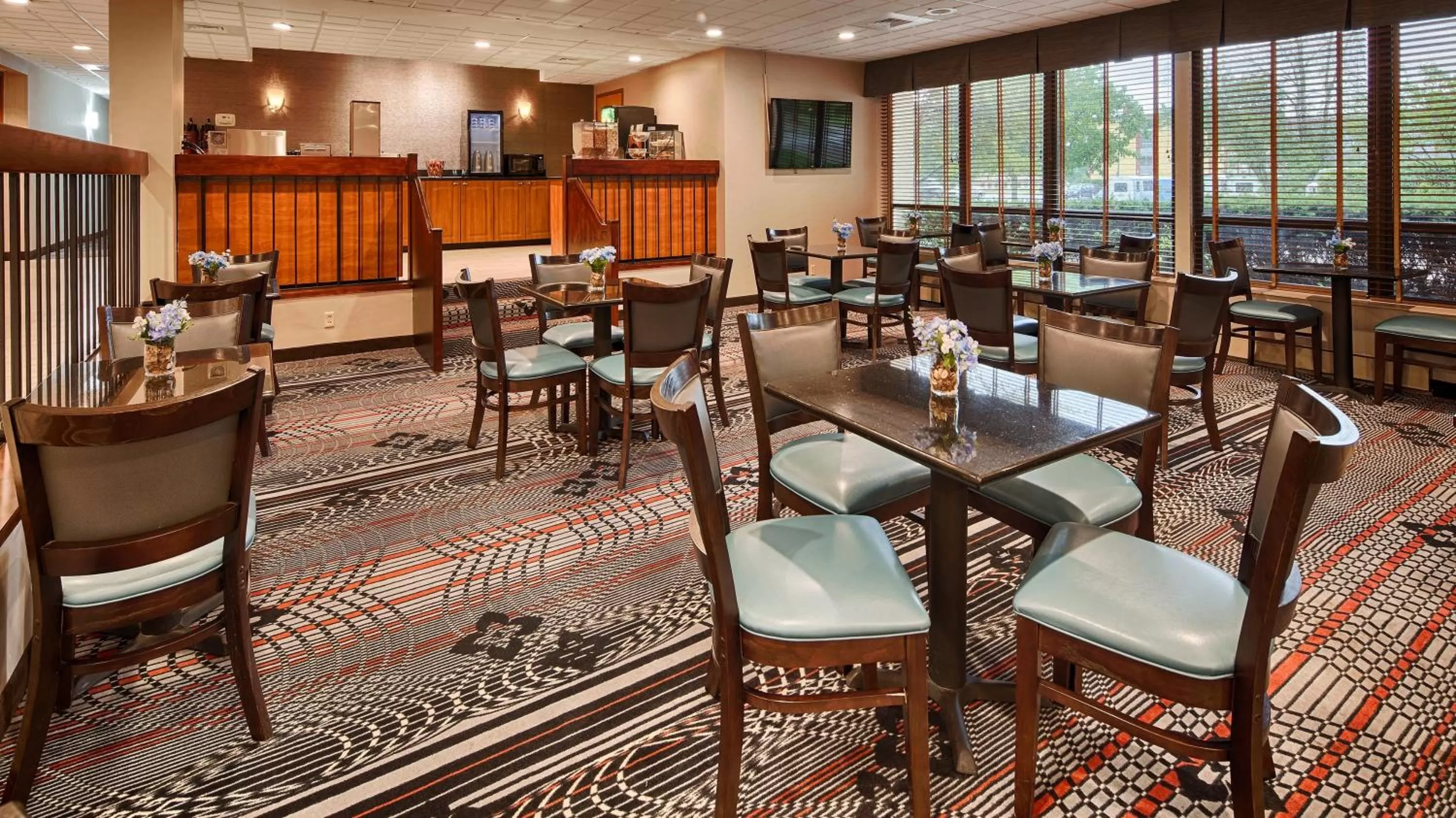 Dining area in Days Inn by Wyndham Englewood Dayton Airport