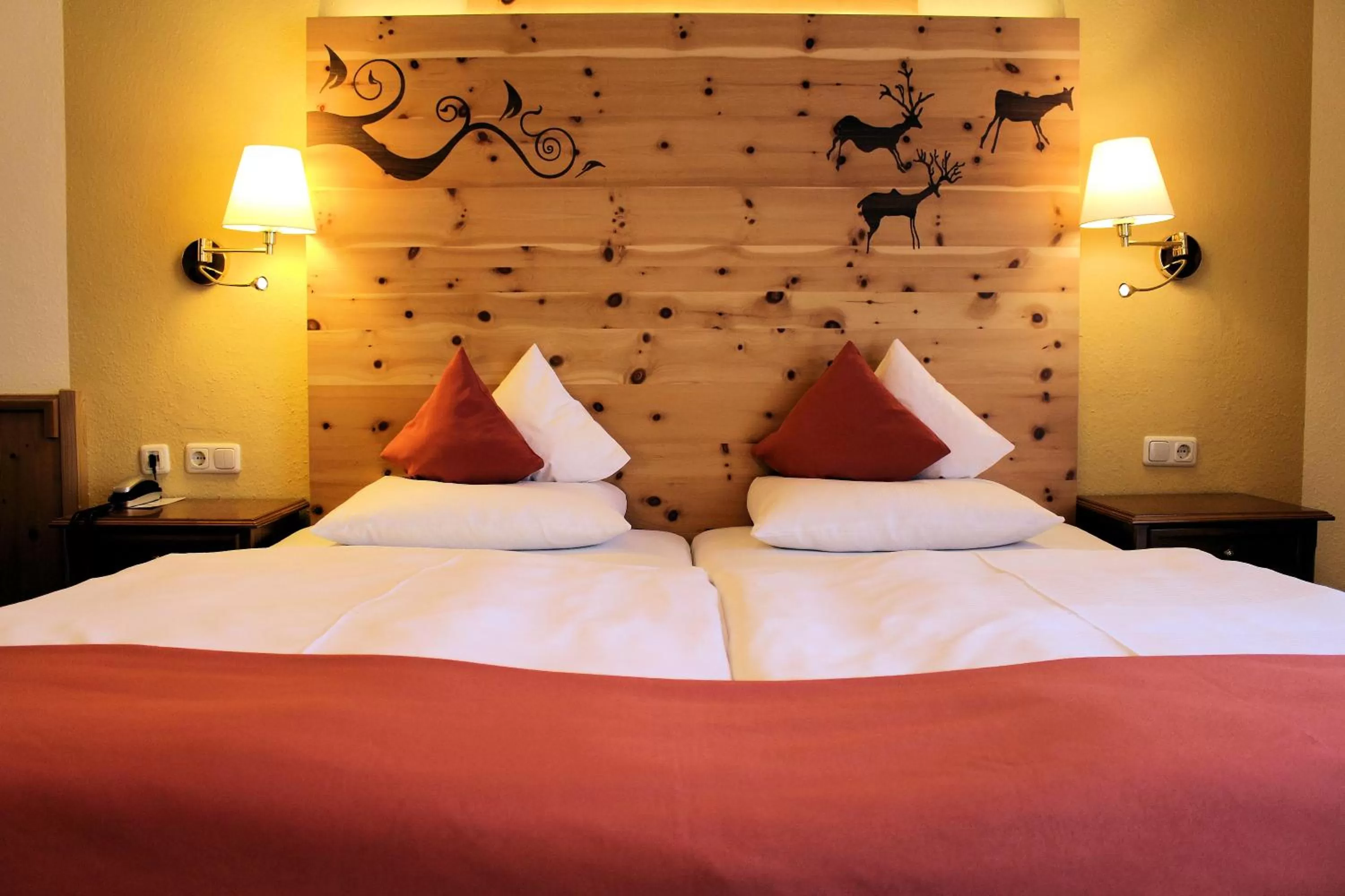 Decorative detail, Bed in Reindl's Partenkirchener Hof