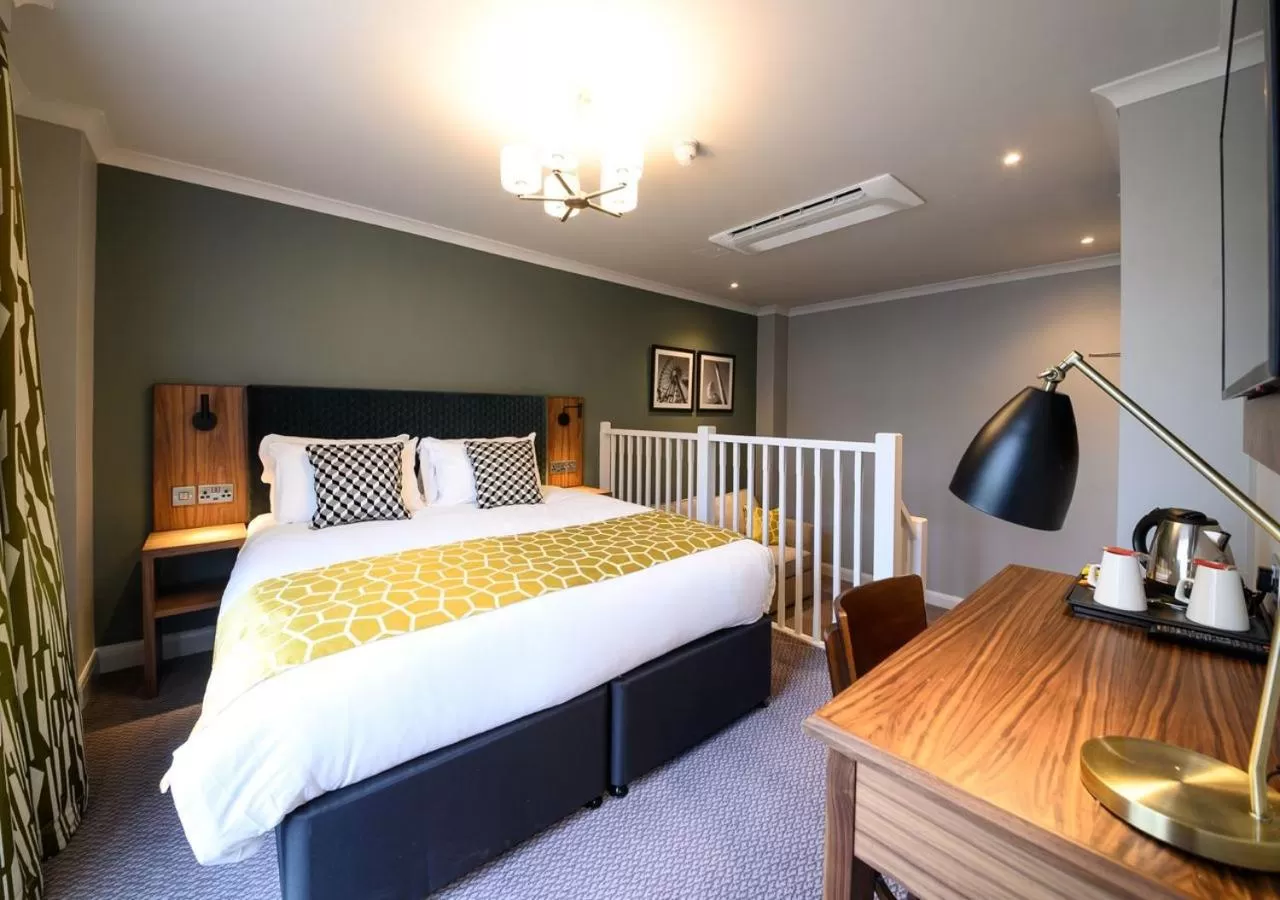 Bedroom, Bed in All Bar One by Innkeeper's Collection