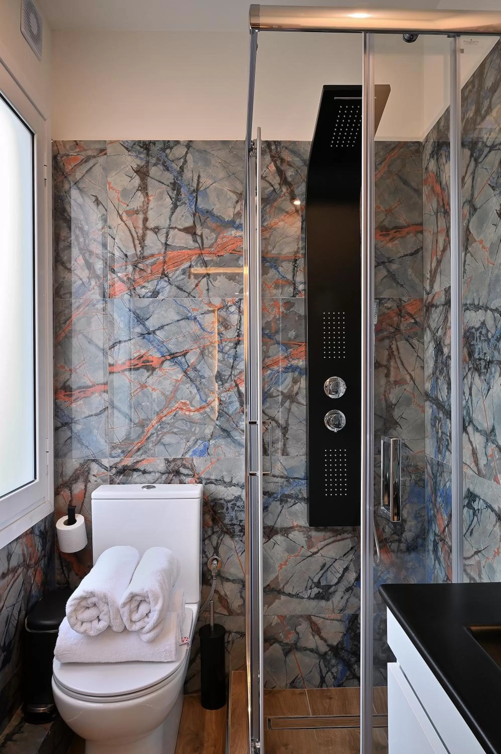 Toilet in The Athens Version Luxury Suites