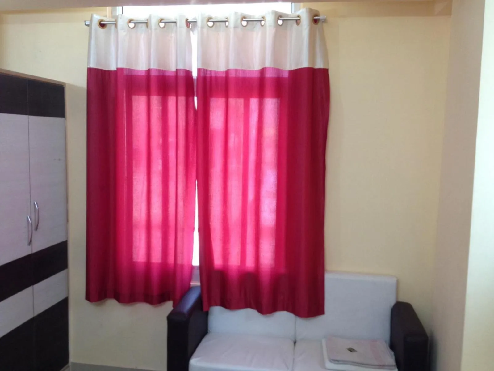 Bed in Hotel Viraat Inn