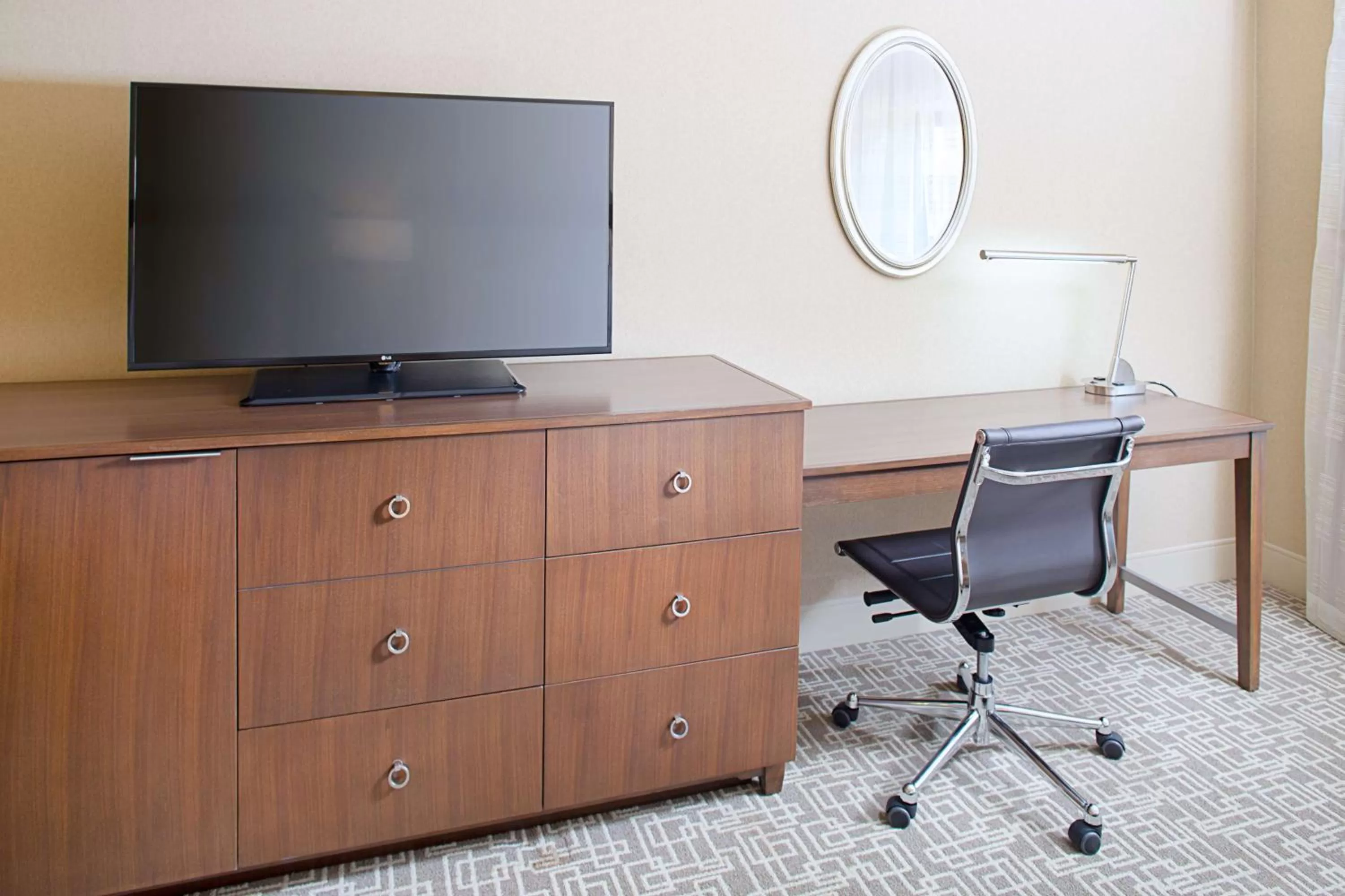 Bed in Hilton Boston Dedham